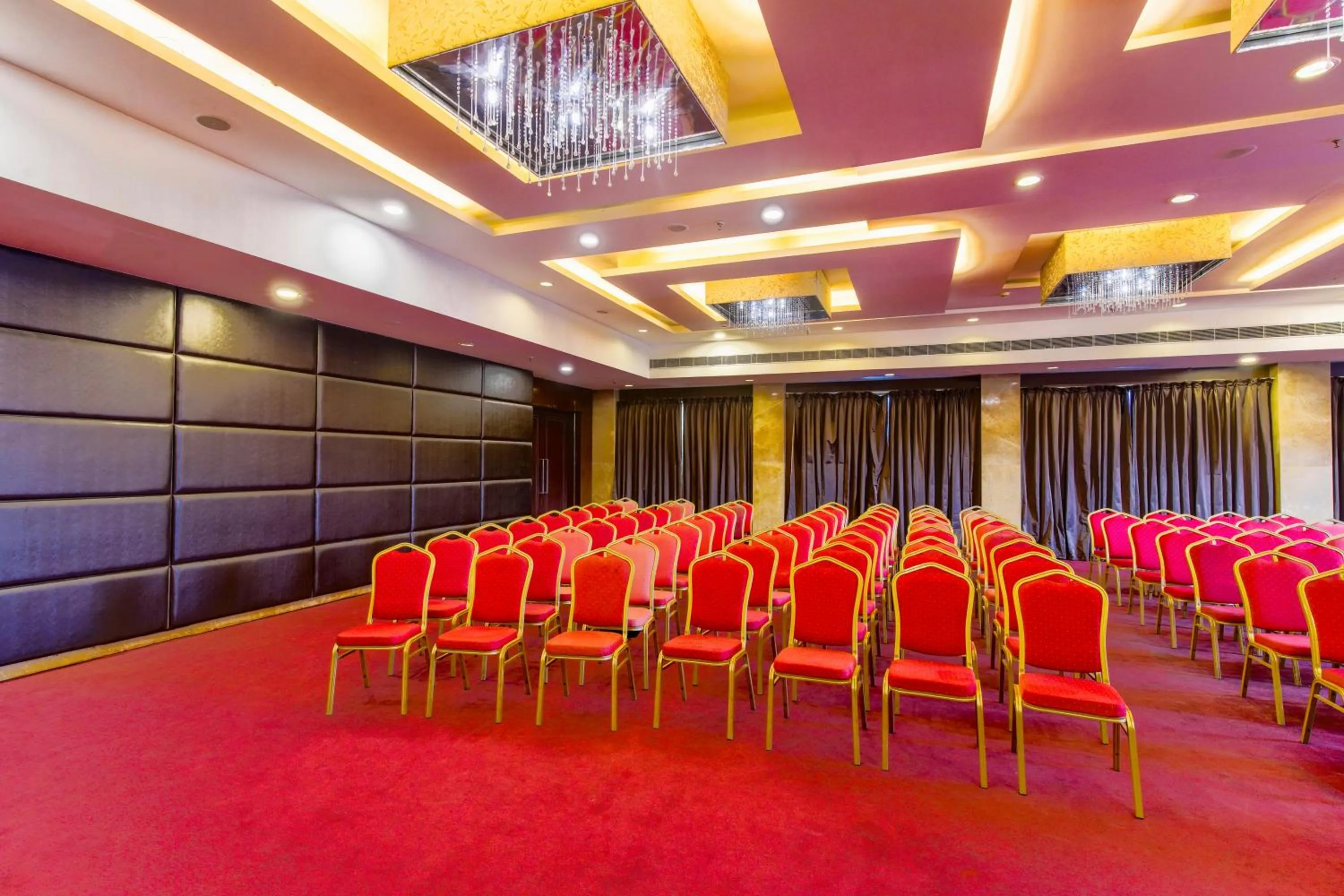 Gis Select Banjara Hill