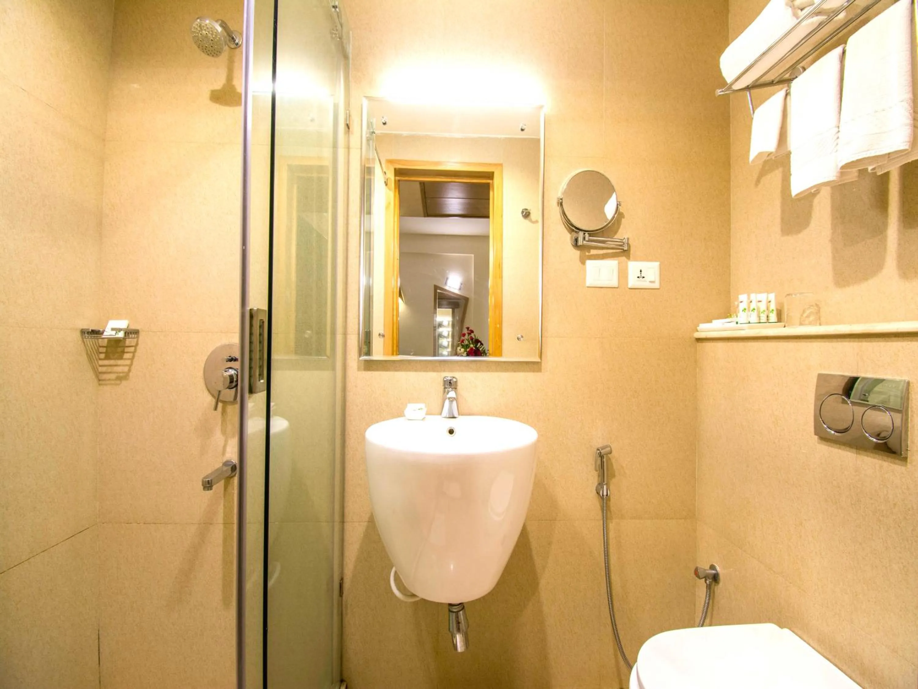 Toilet in Art Boutique Hotel Gachibowli