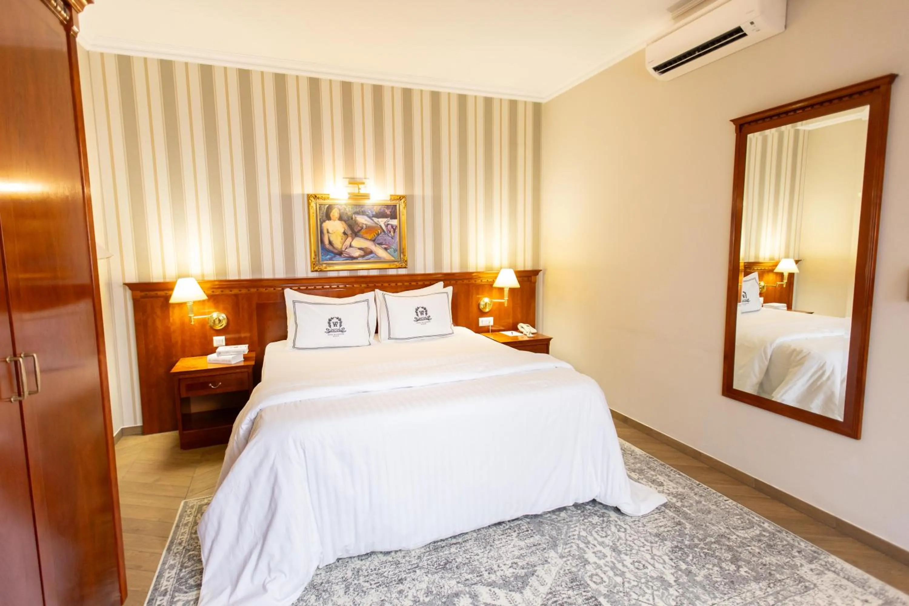 Bed in Hotel Waldinger