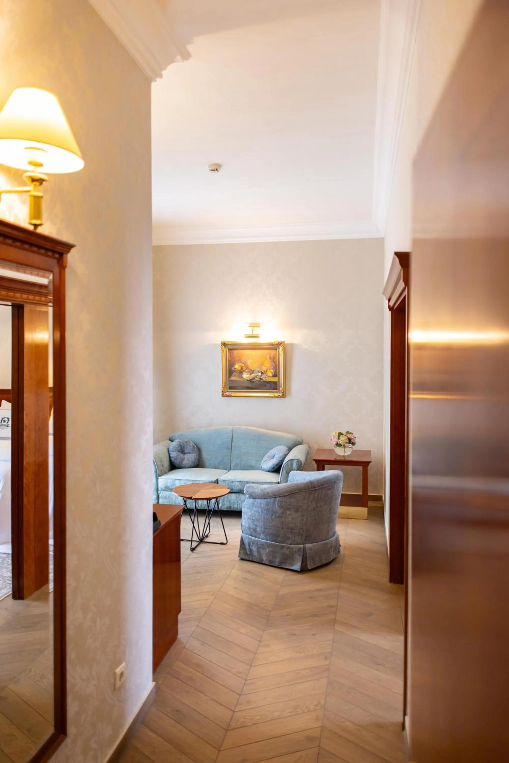 Living room, Bed in Hotel Waldinger