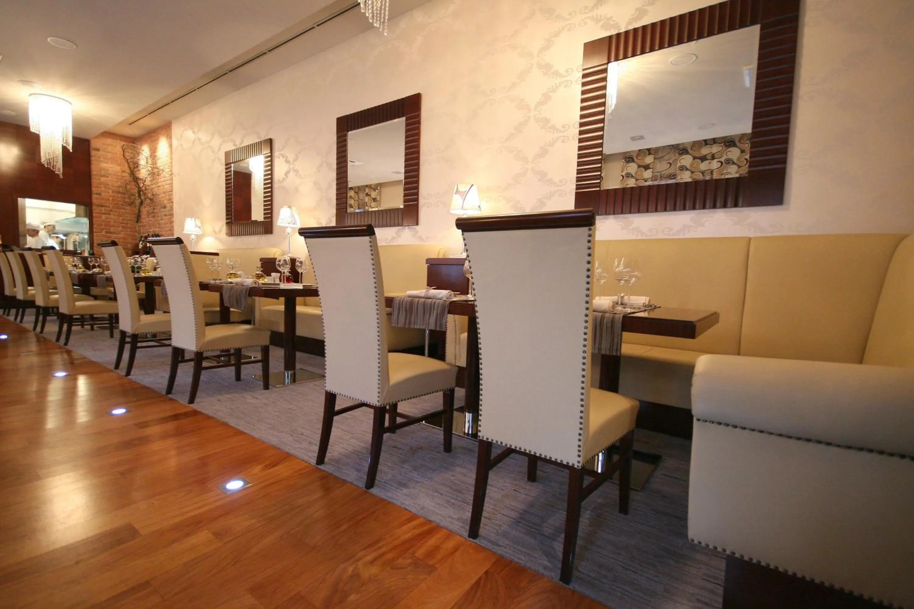 Restaurant/places to eat in Hotel Waldinger