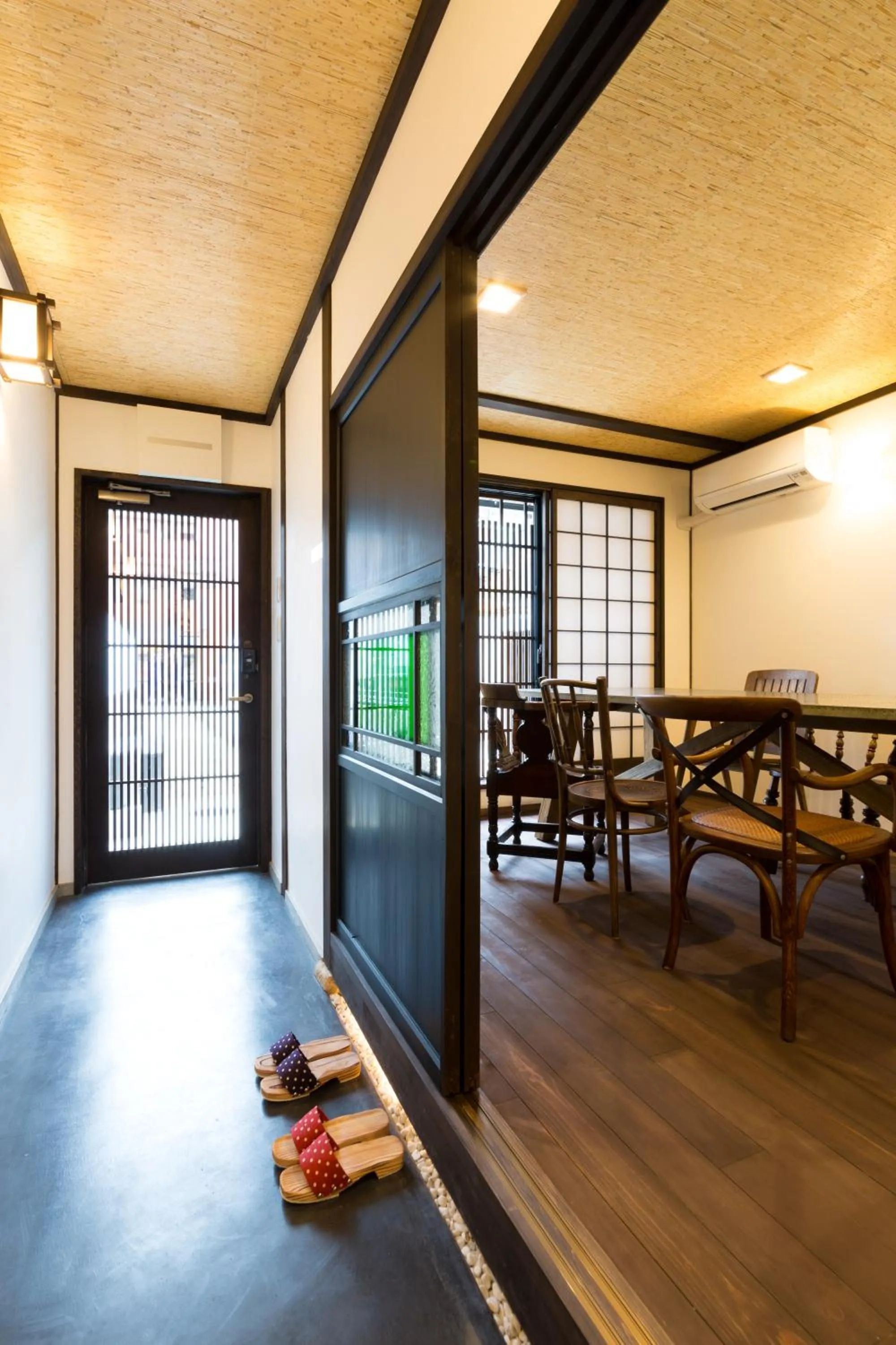 Dining area in Kyotoya Tsuki no Yu Bettei