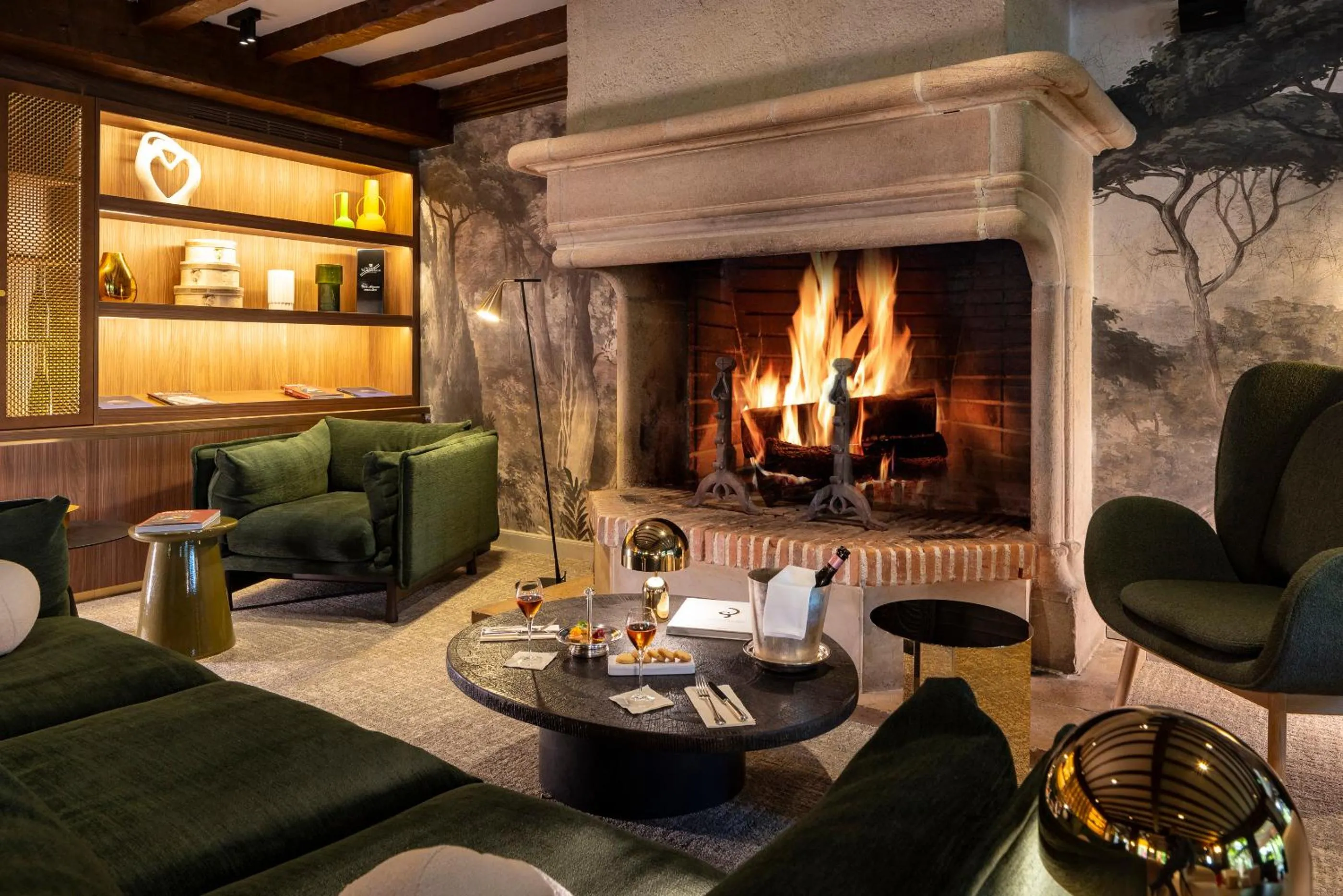 Lounge or bar in Briqueterie Champagne, A Beauvallon Hotel & Spa