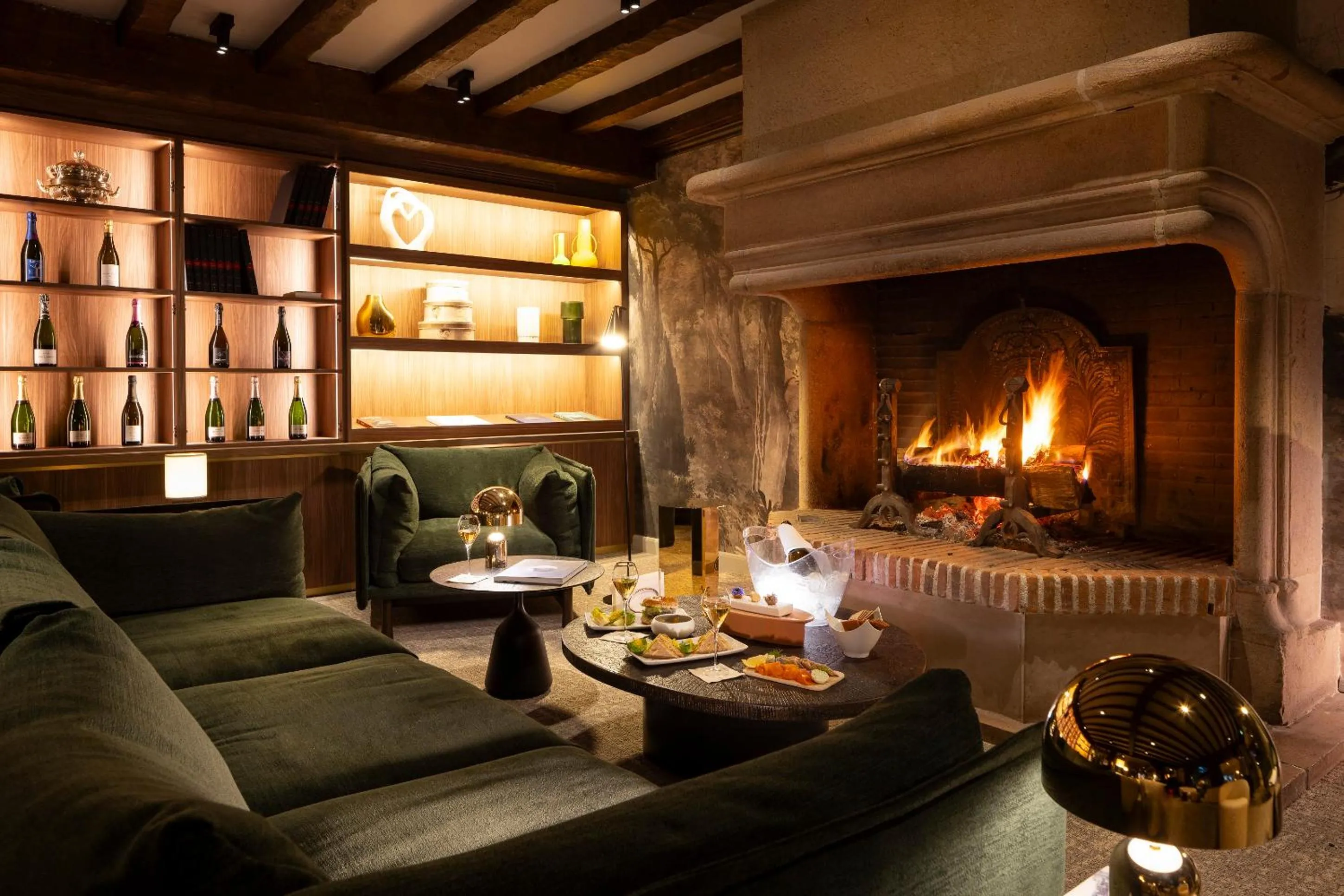 Lounge or bar in Briqueterie Champagne, A Beauvallon Hotel & Spa