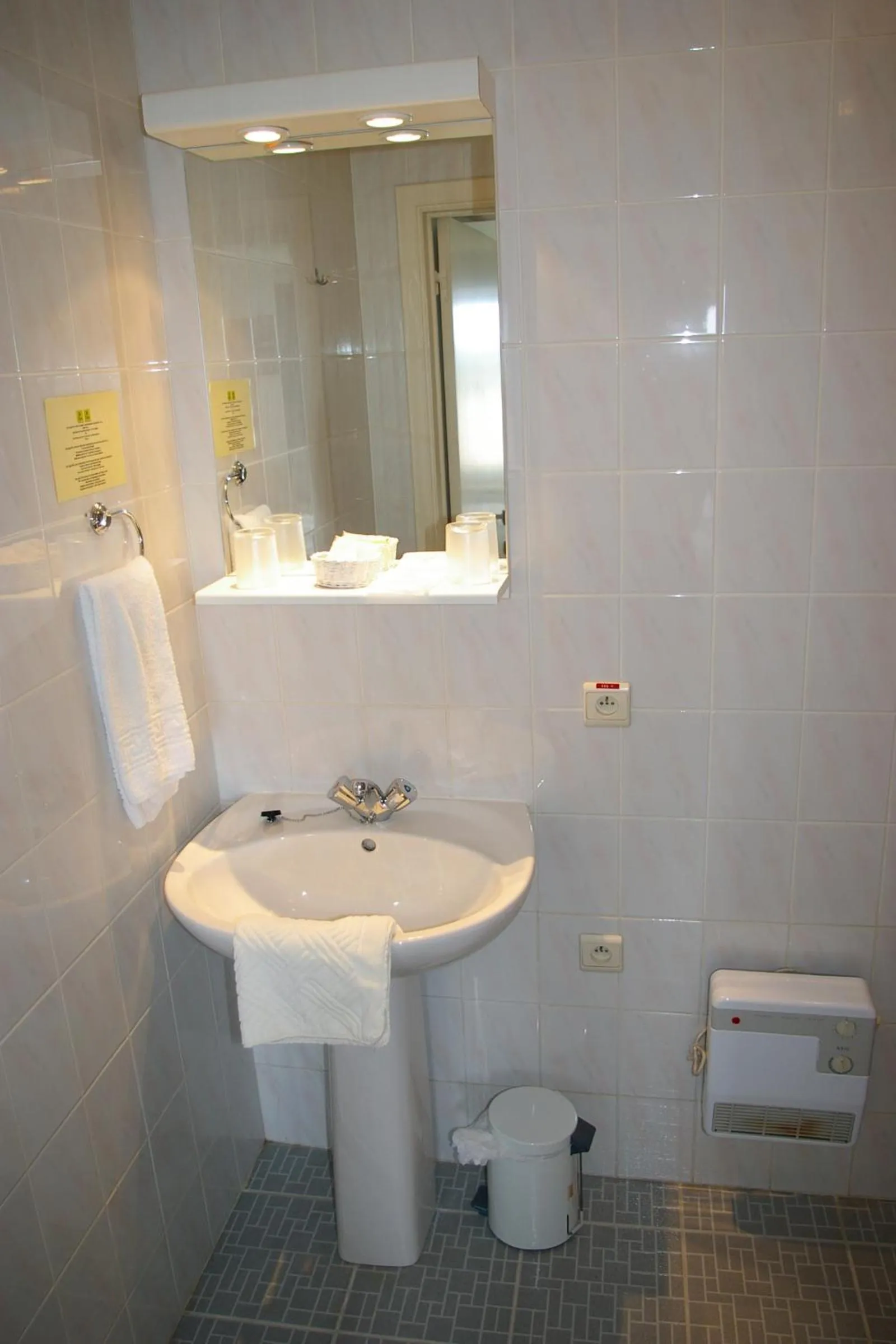 Bathroom in Auberge Le Relais