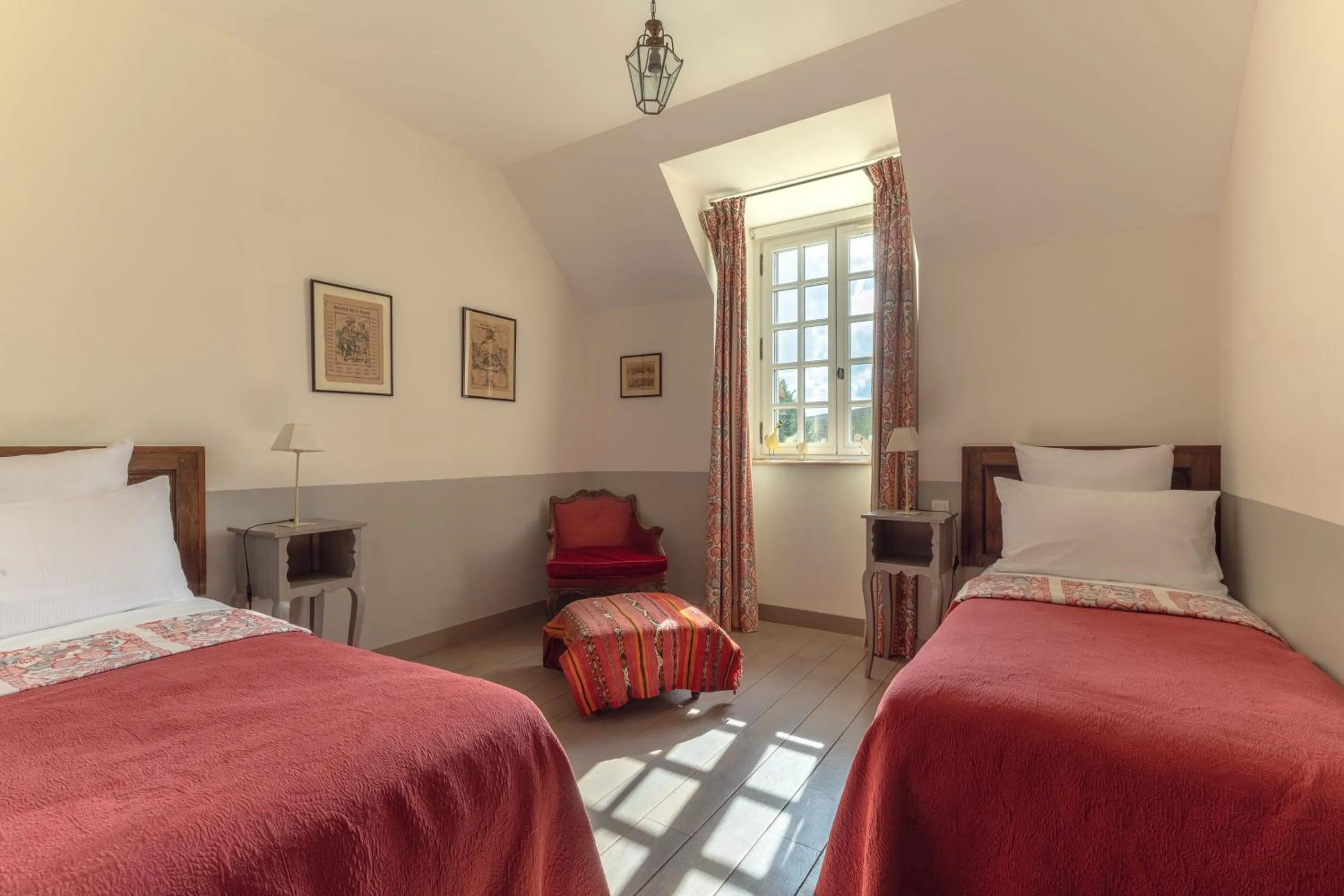 Bedroom, Bed in Le Château d'Etoges - Champagne