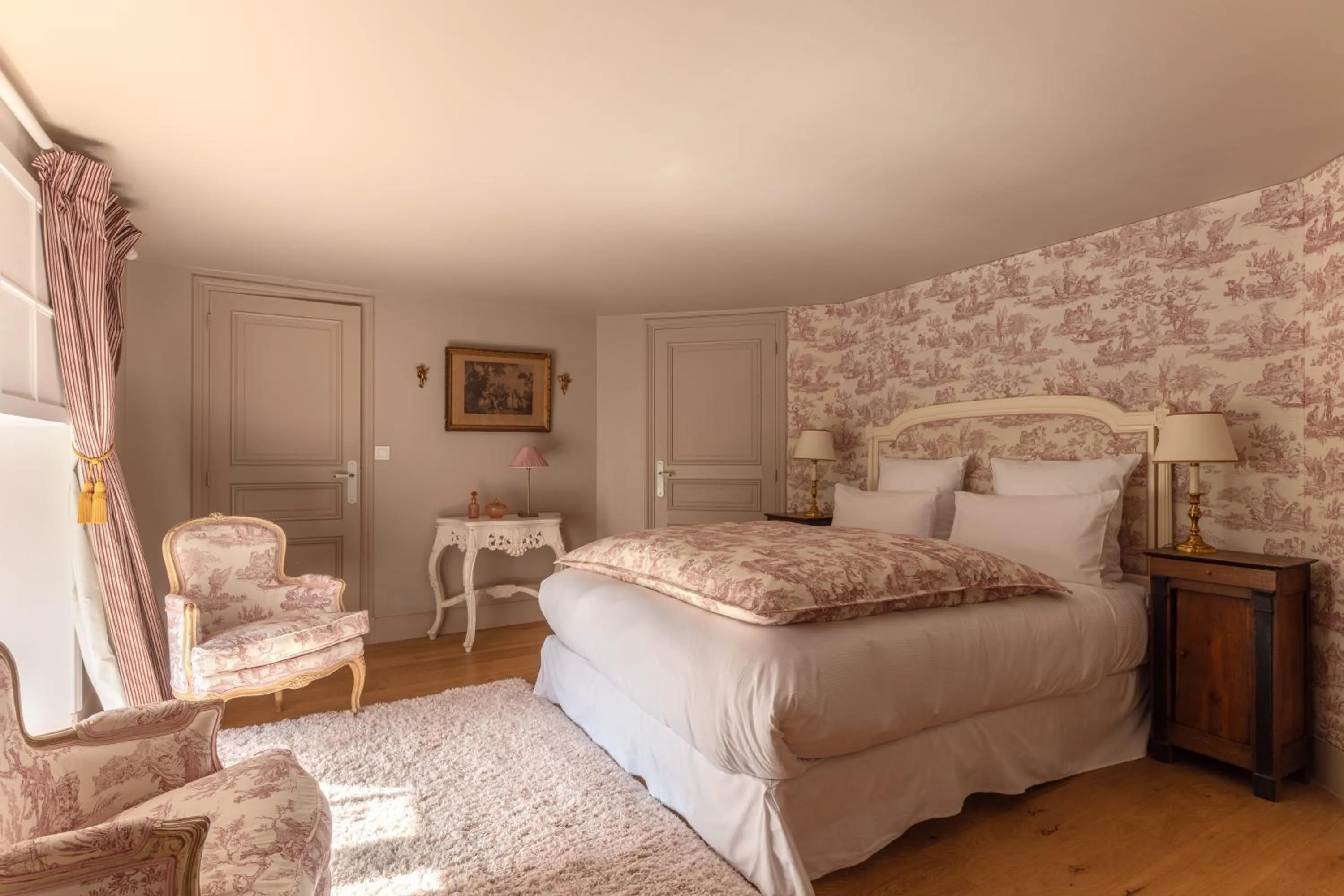 Photo of the whole room, Bed in Le Château d'Etoges - Champagne