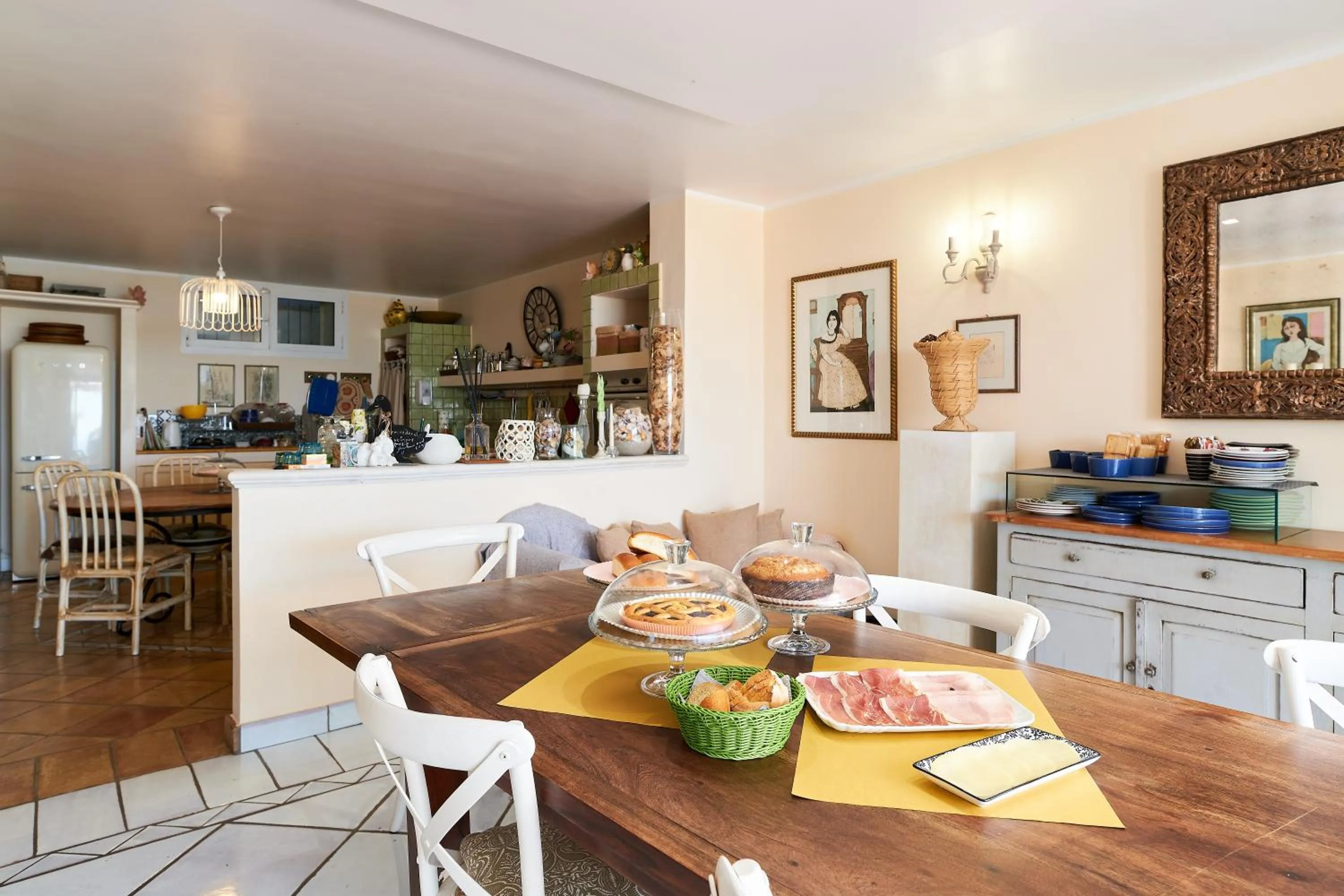 Food and drinks in B&B La Casa di Era