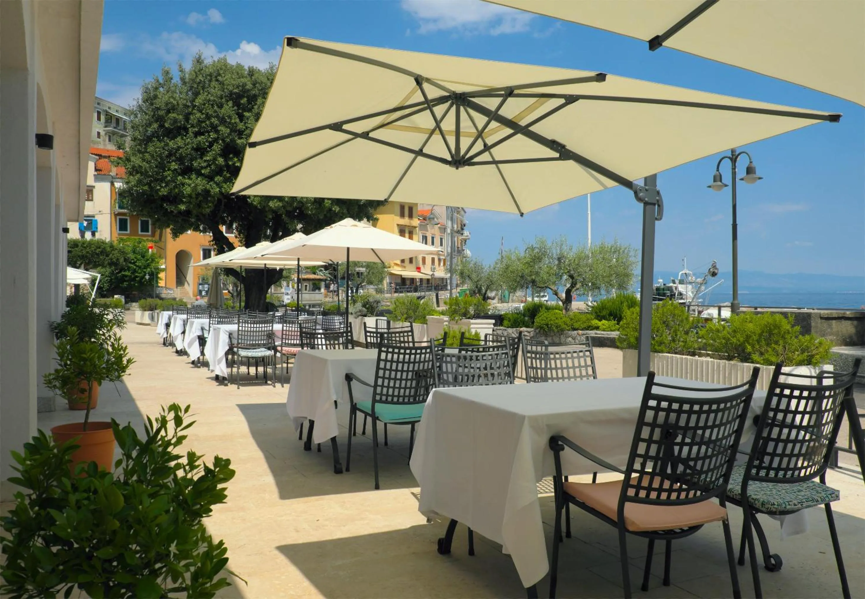 Restaurant/places to eat in Hotel Mediteran - by Liburnia Hotels & Villas