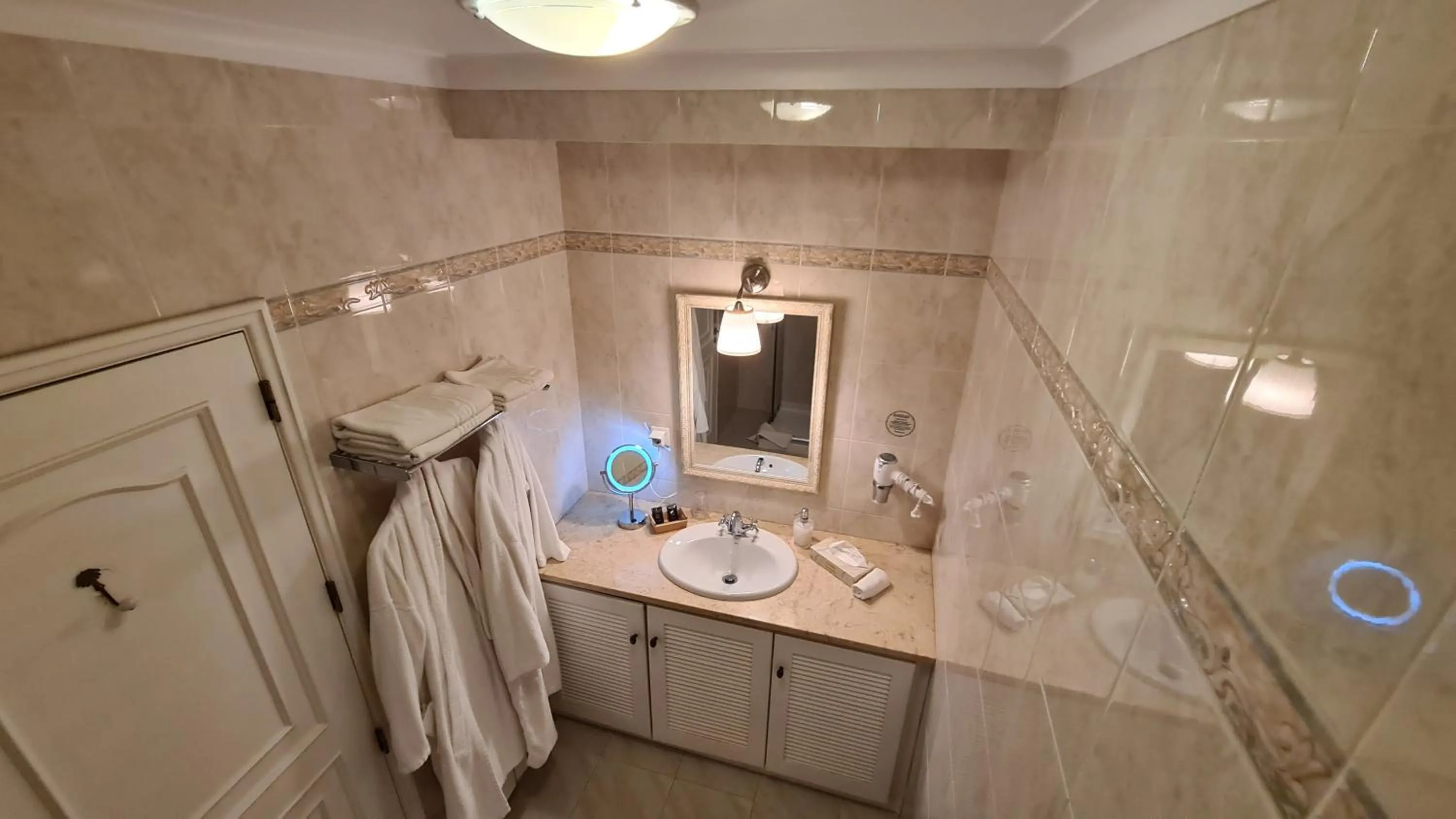 Bathroom in Quinta do Cabo Guesthouse