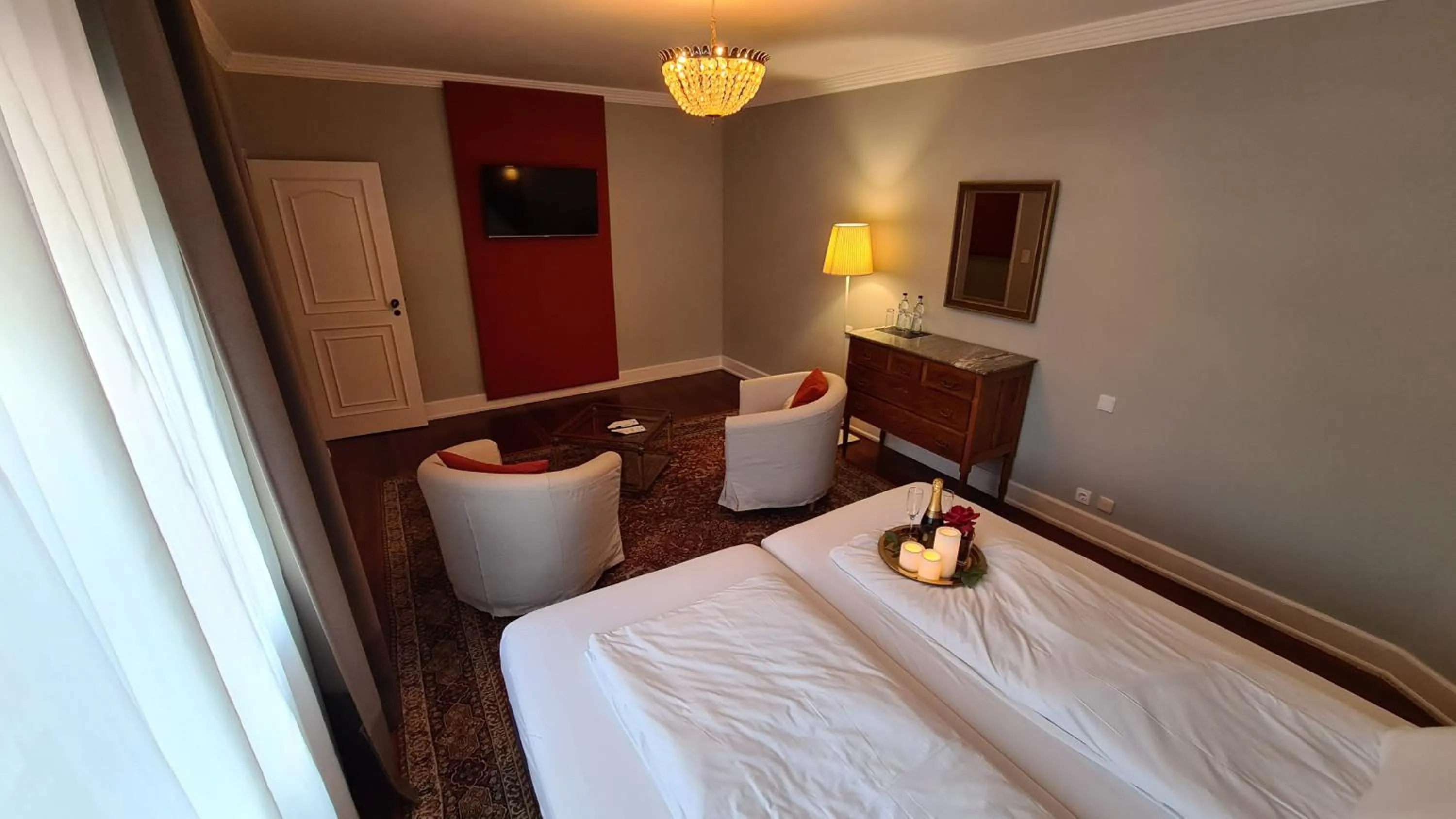 Seating area, Bed in Quinta do Cabo Guesthouse