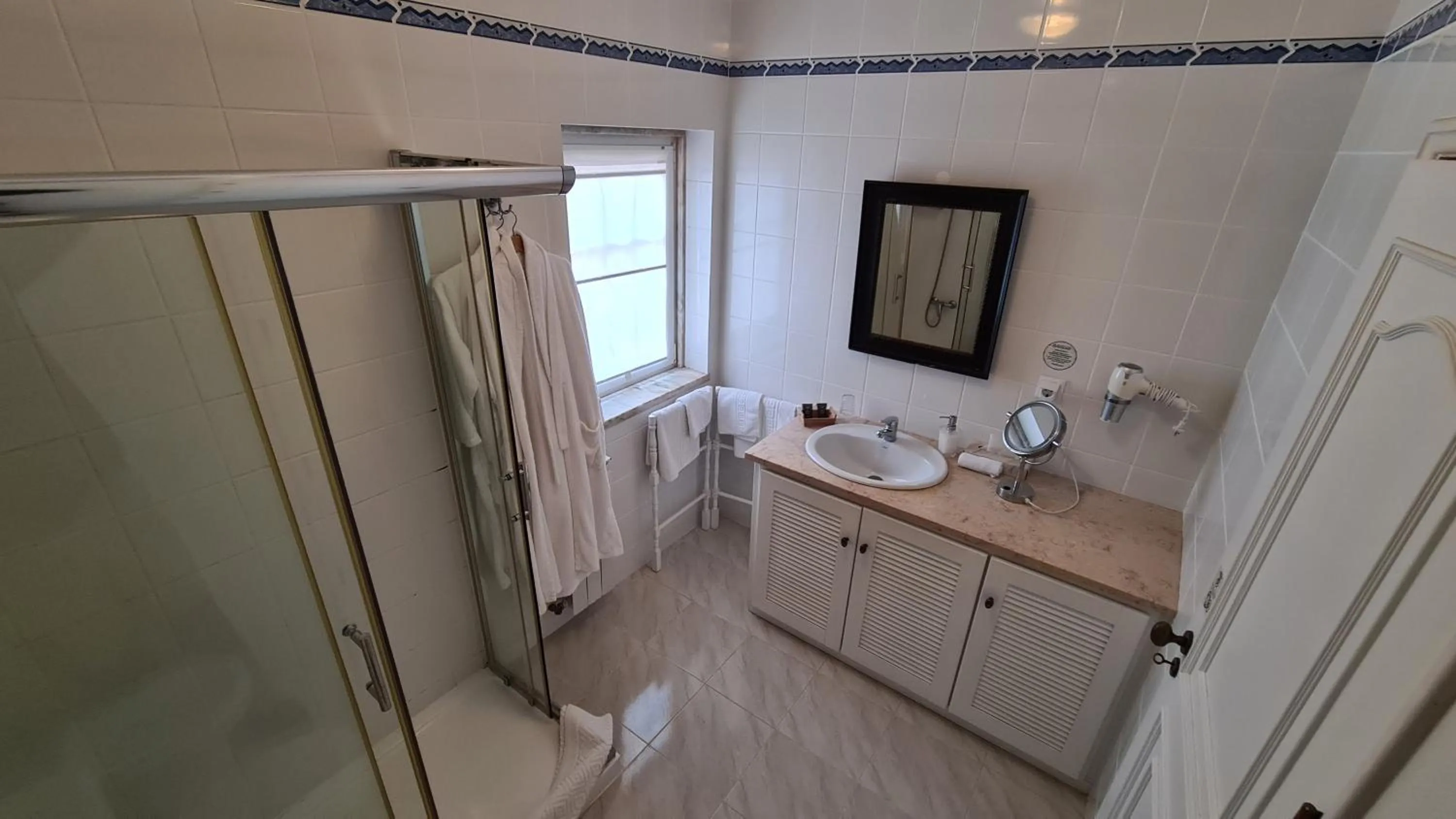 Shower in Quinta do Cabo Guesthouse