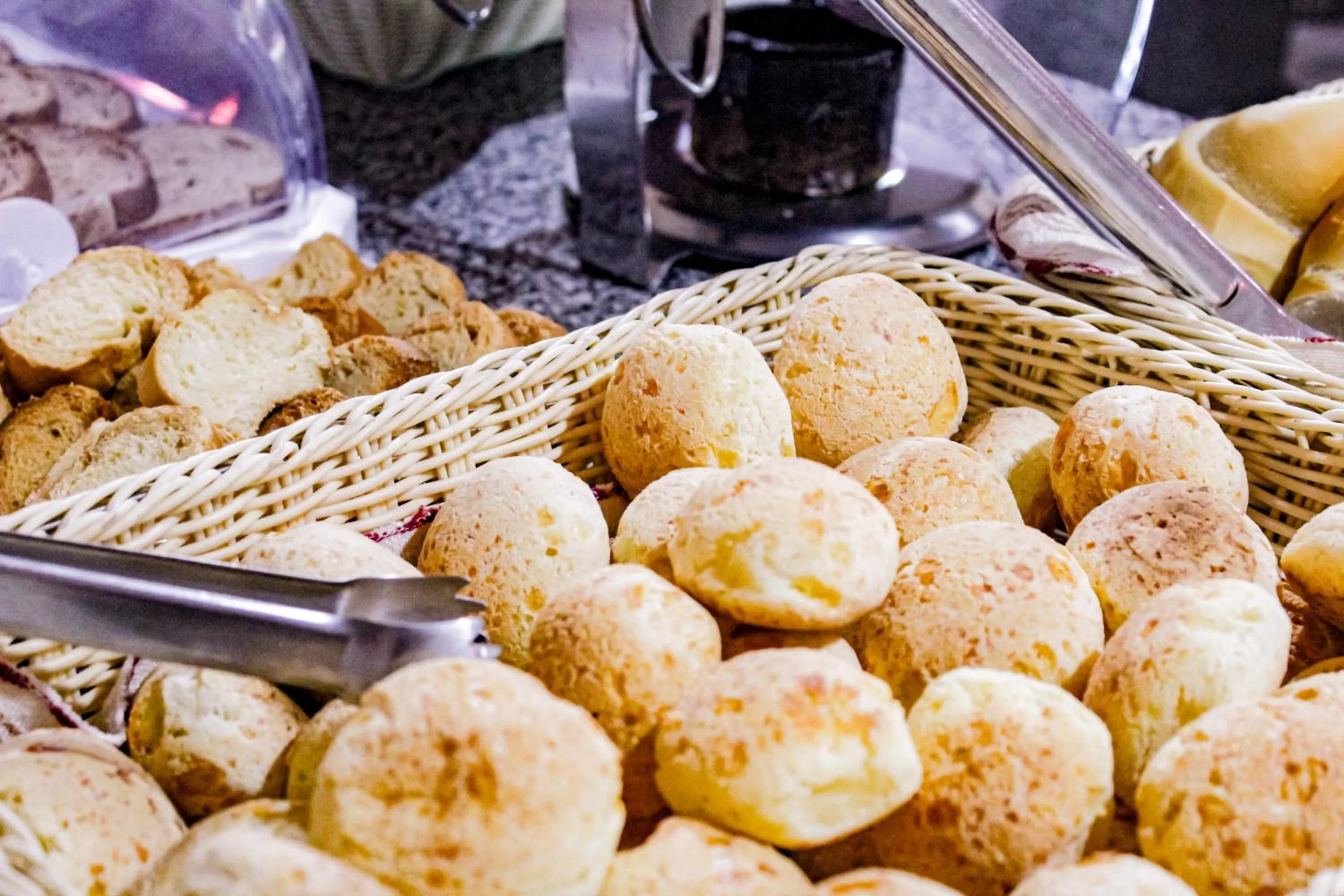 Buffet breakfast in Hotel Primavera Betim