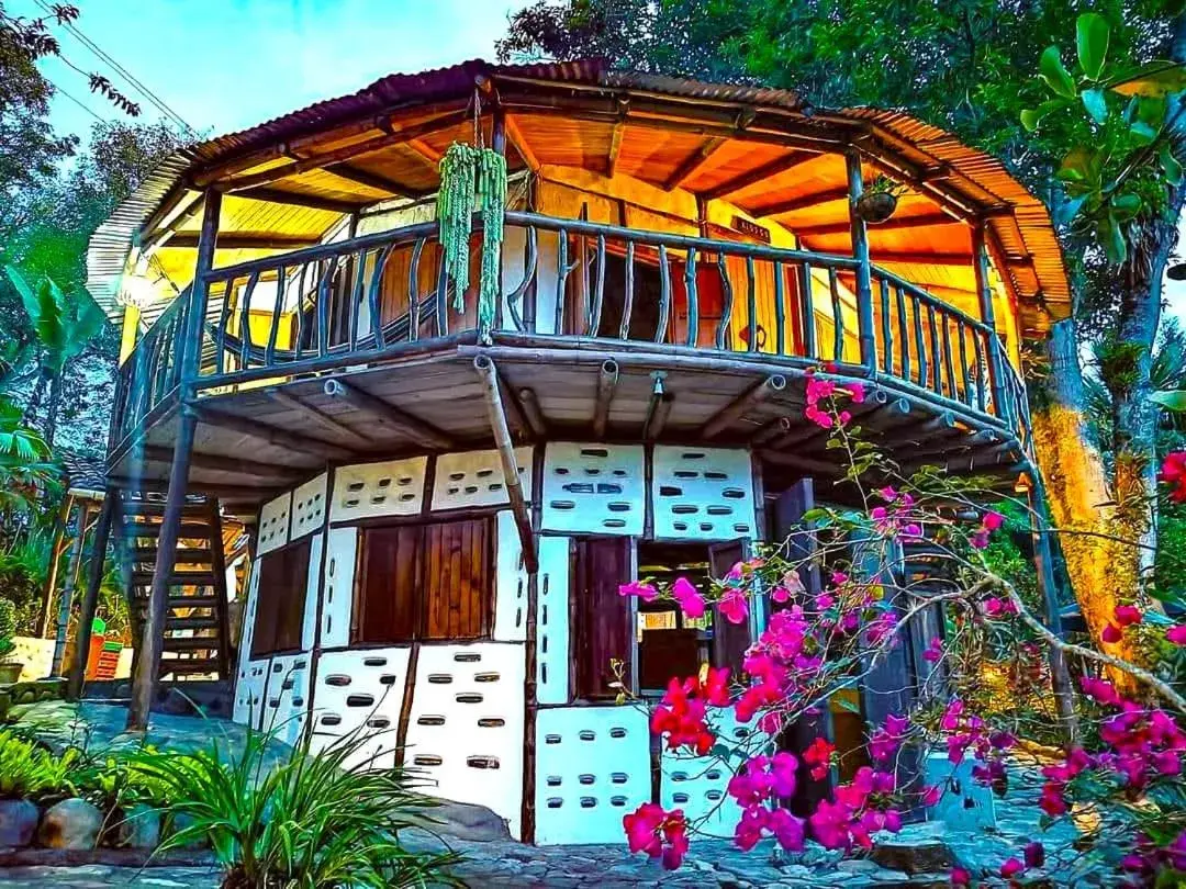 Family Room with Bathroom in Hotel La Casa de Francois Family Room with Bathroom in Hotel La Casa de Francois