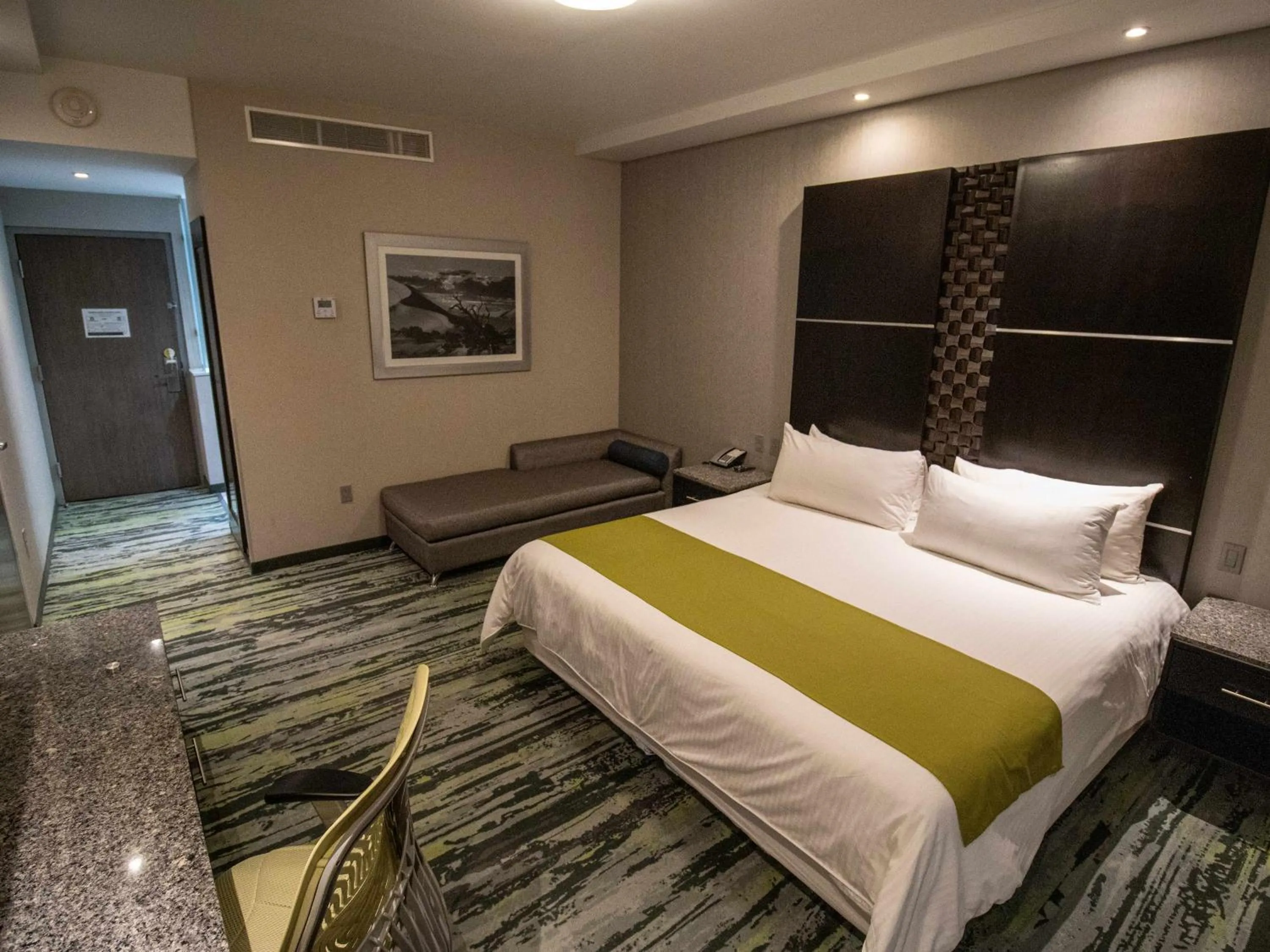 Bedroom, Bed in Hotel Araiza San Luis R.C.