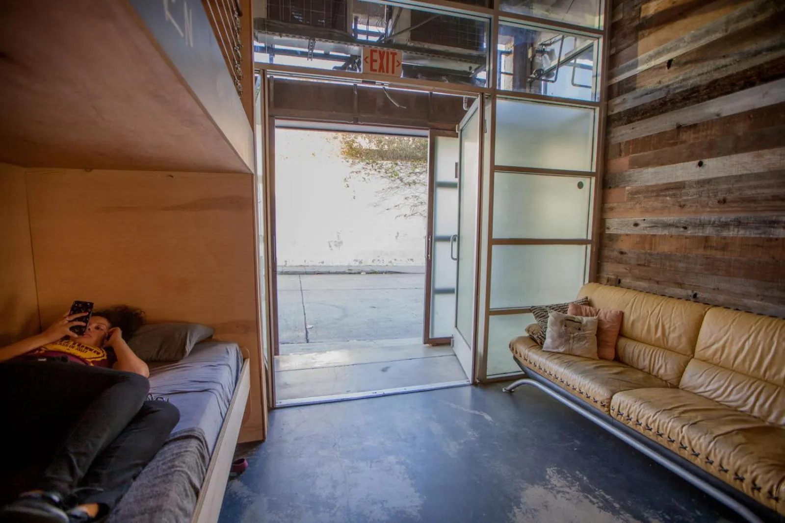 Facade/entrance in PodShare Hollywood