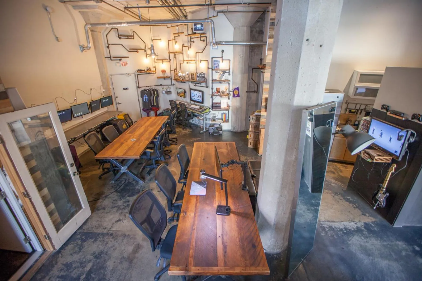 Living room in PodShare Hollywood