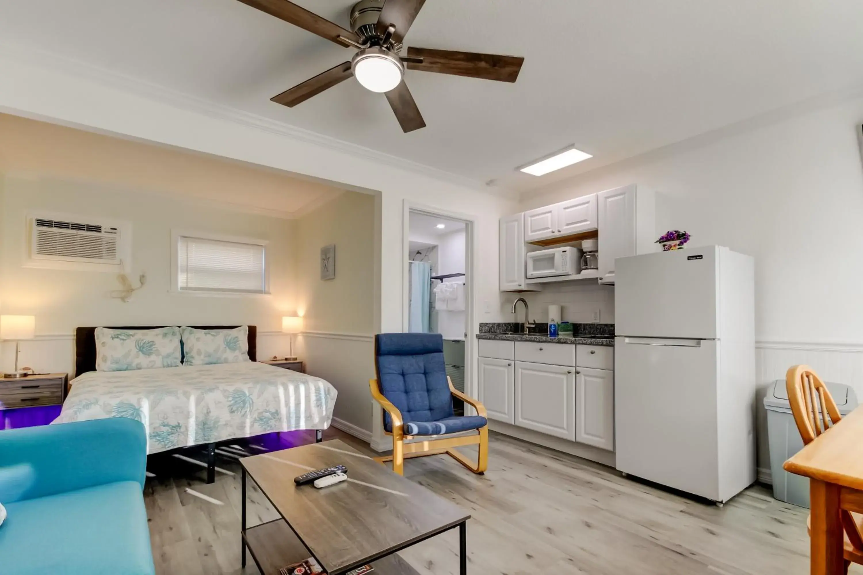 Deluxe Queen Studio in Carousel Suites -Redington Shores Deluxe Queen Studio in Carousel Suites -Redington Shores