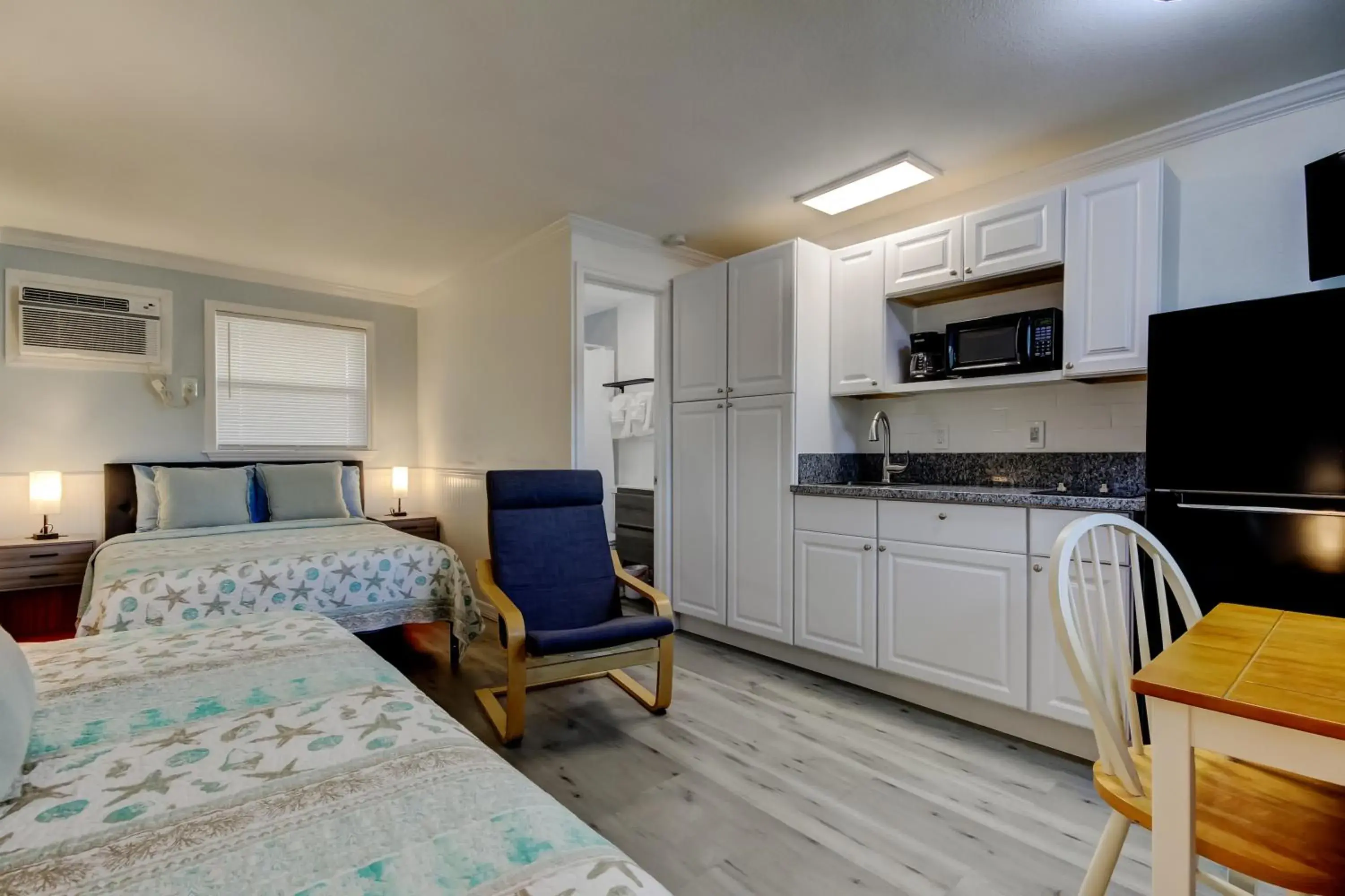 Deluxe Double Studio in Carousel Suites -Redington Shores Deluxe Double Studio in Carousel Suites -Redington Shores