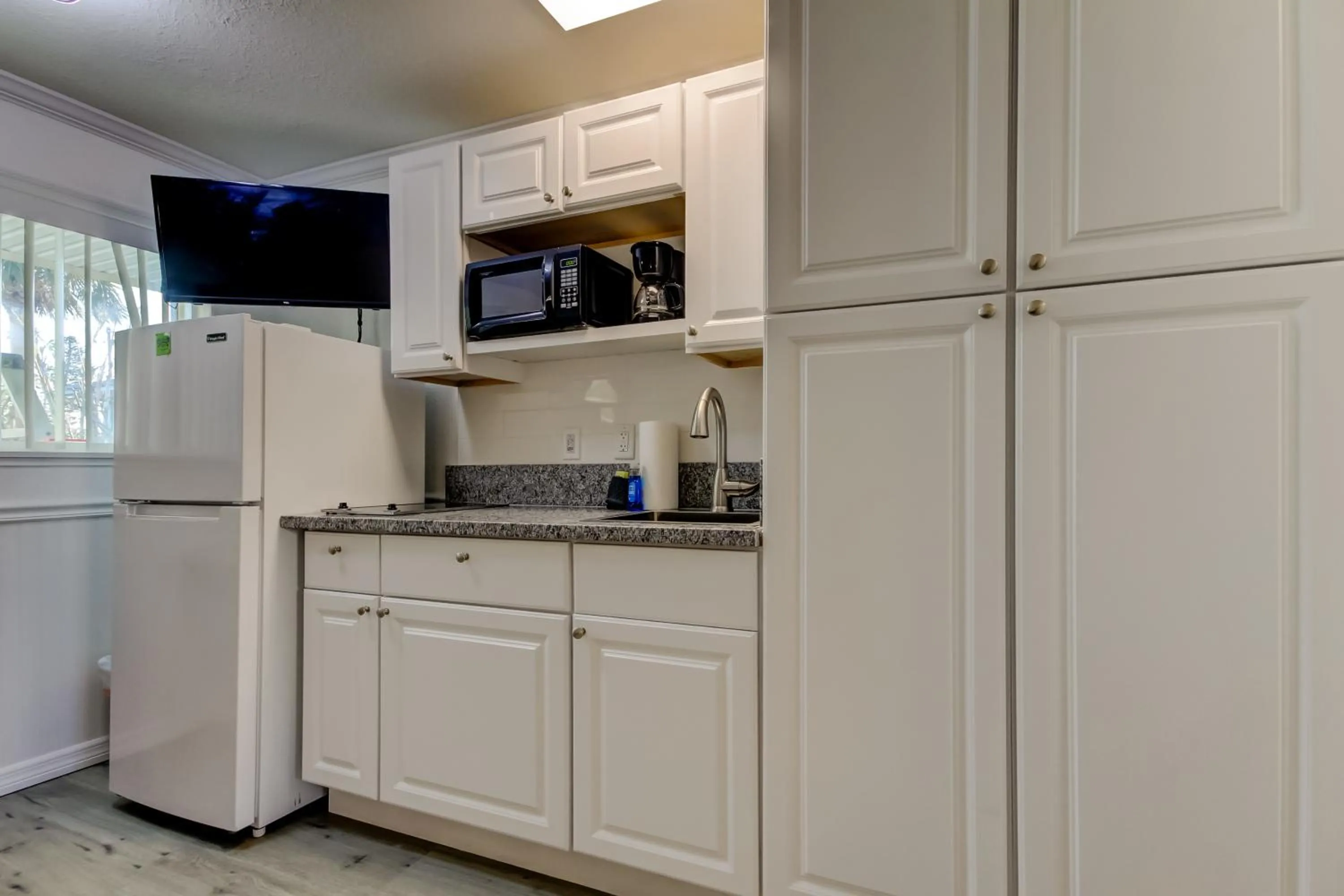 Carousel Suites -Redington Shores