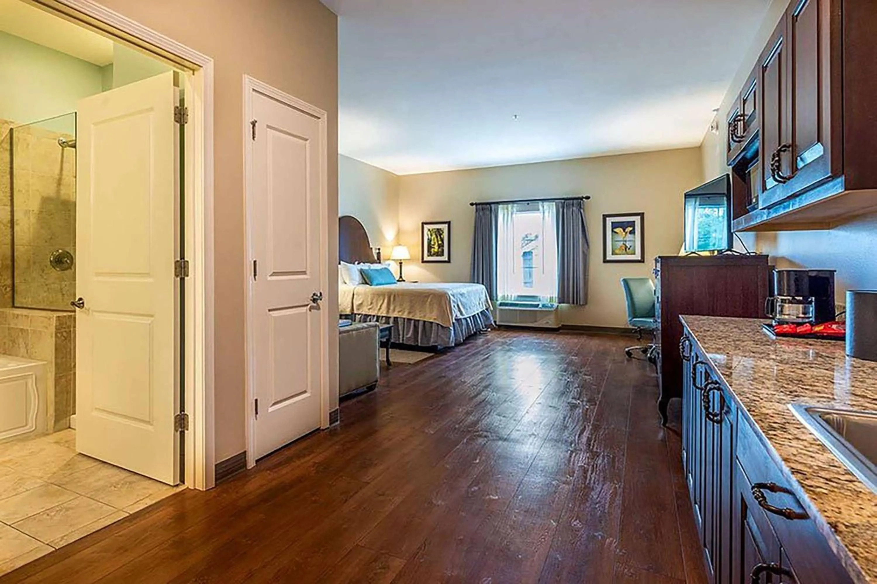 Photo of the whole room, Bed in Chateau Saint Denis Hotel