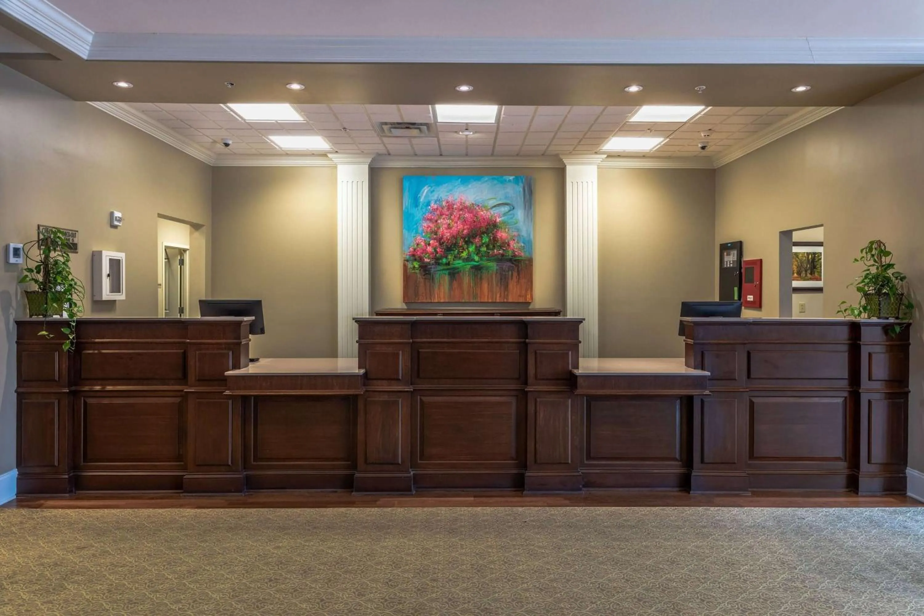 Lobby or reception in Chateau Saint Denis Hotel