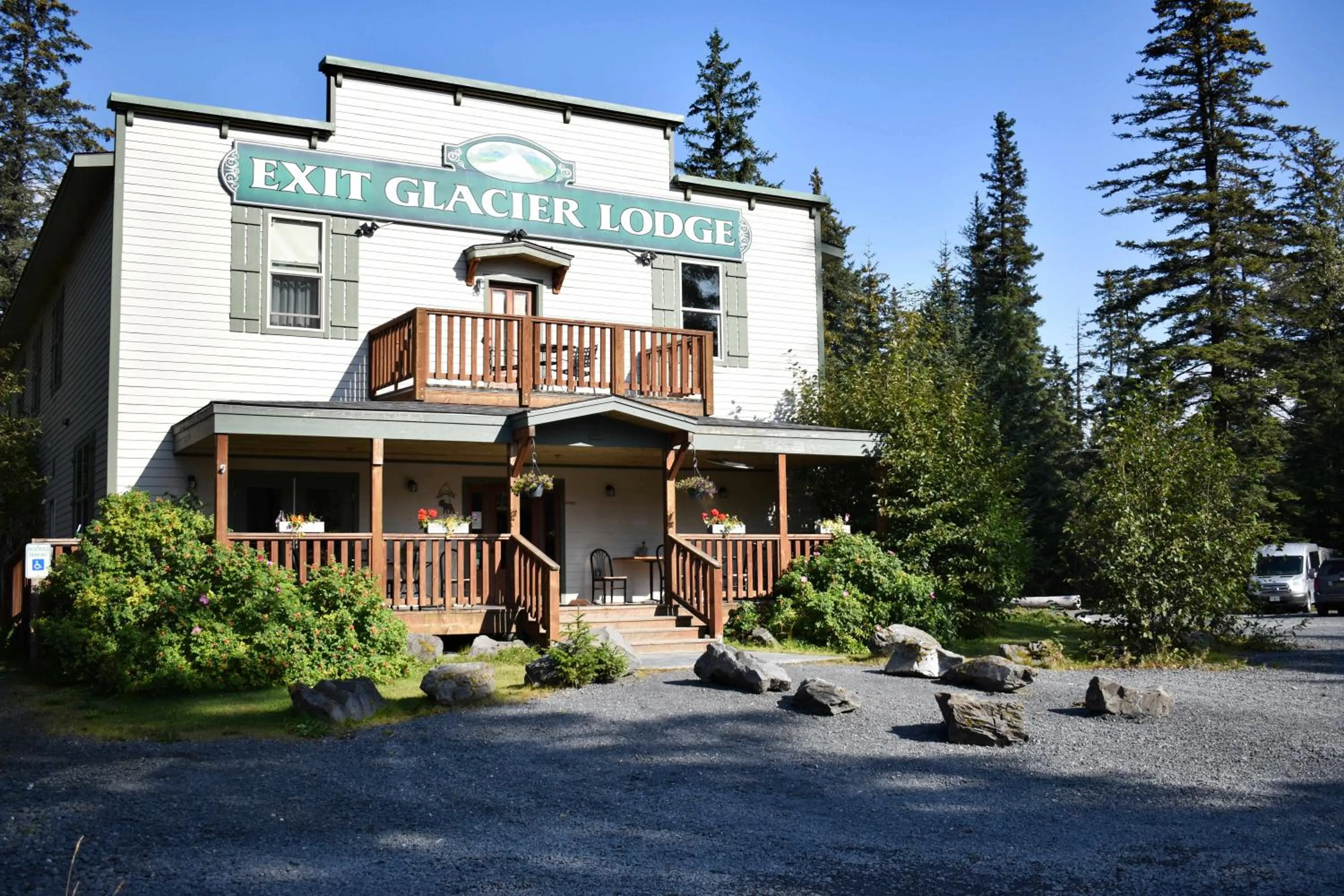 Facade/entrance in Exit Glacier Lodge