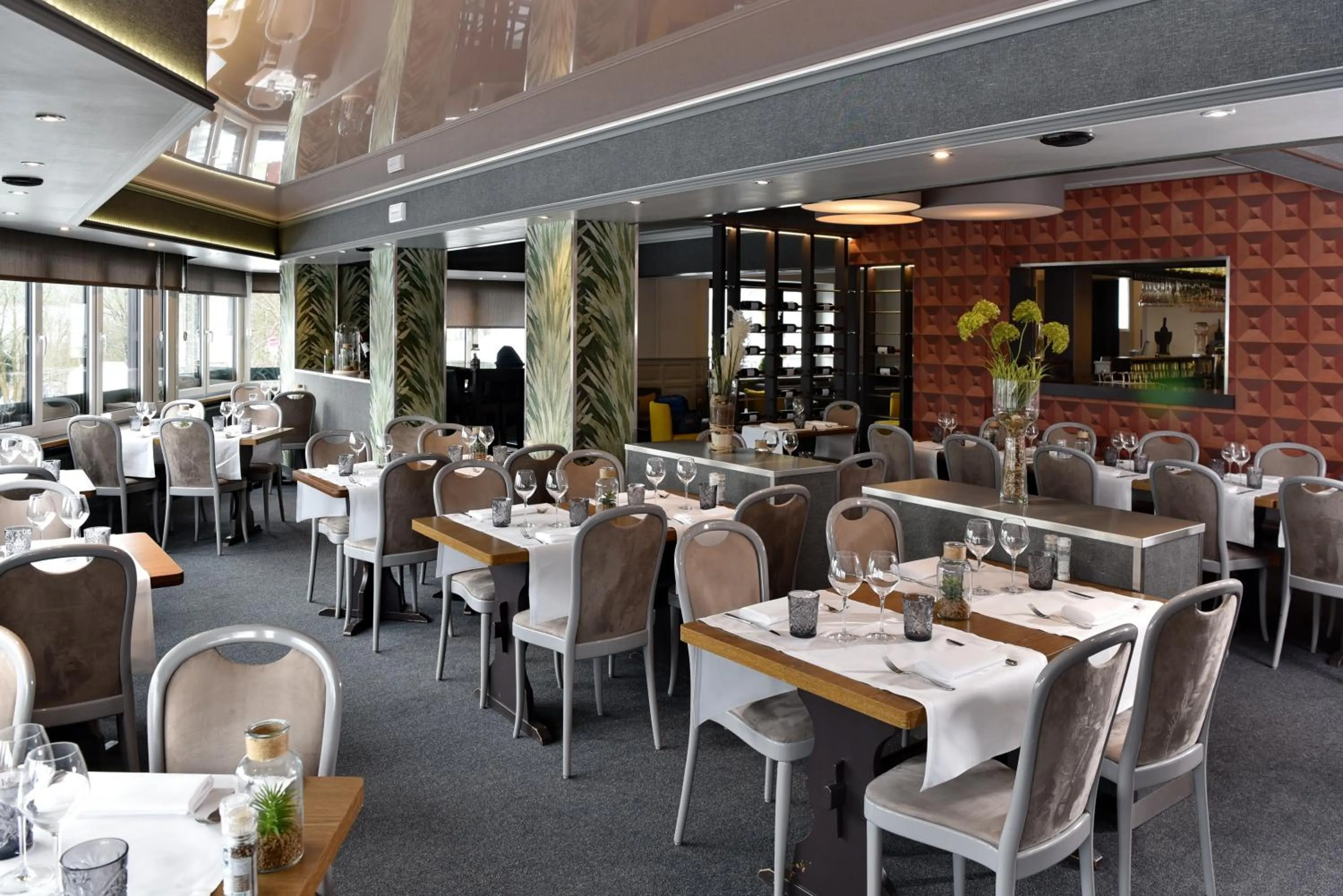 Restaurant/places to eat in Hôtel du Lac