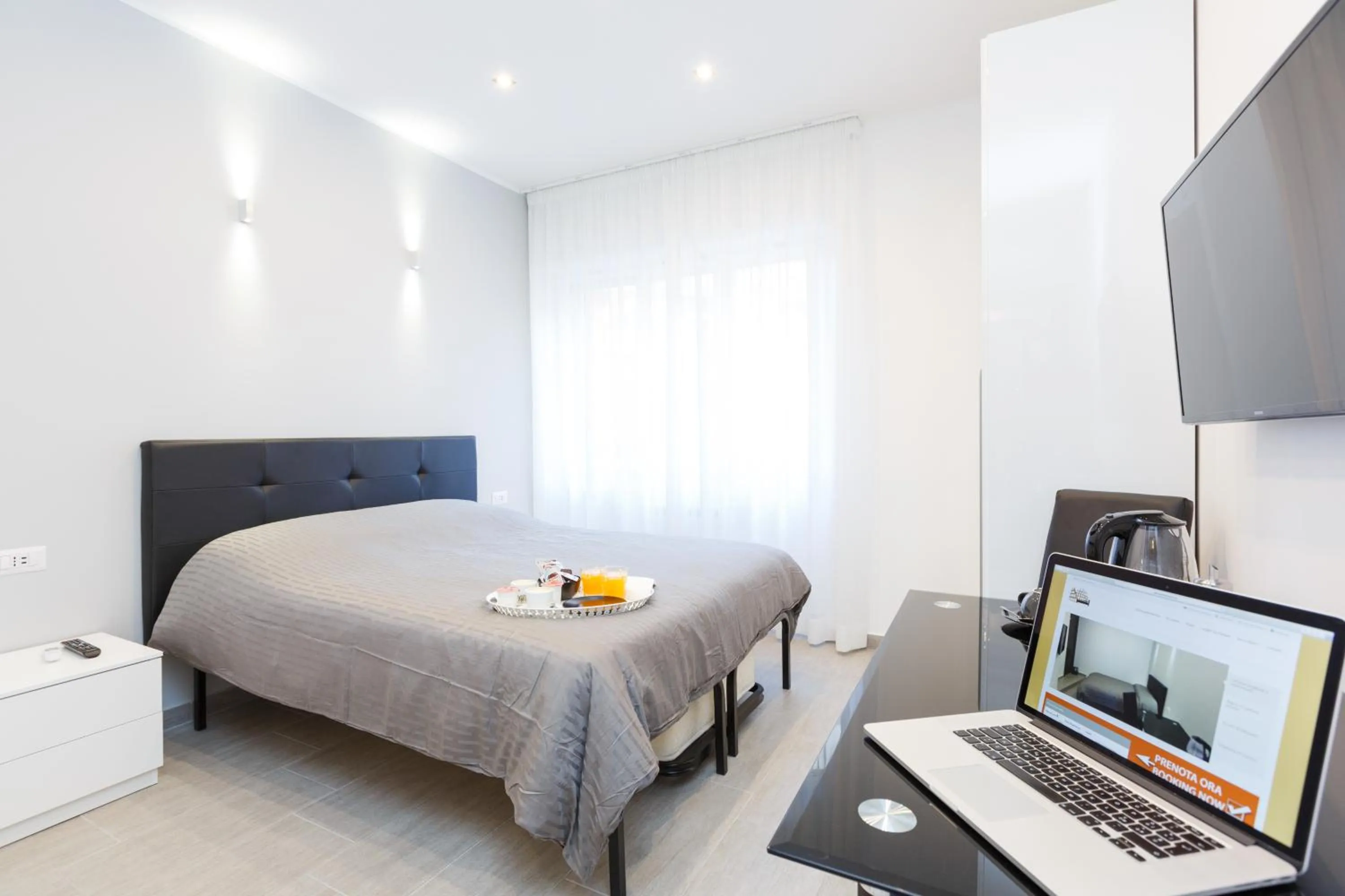 TV and multimedia, Bed in Domus Arena