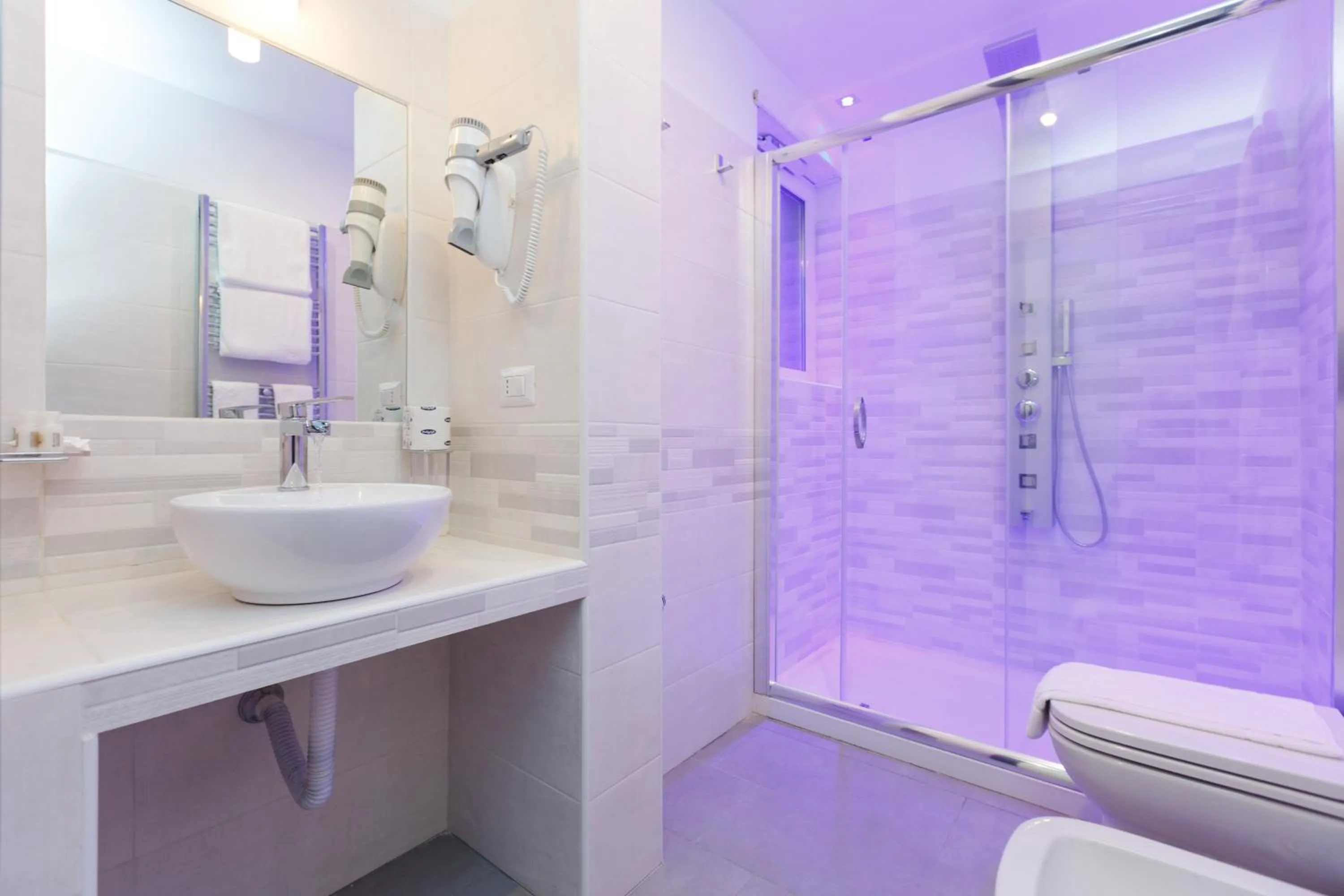 Shower in Domus Arena