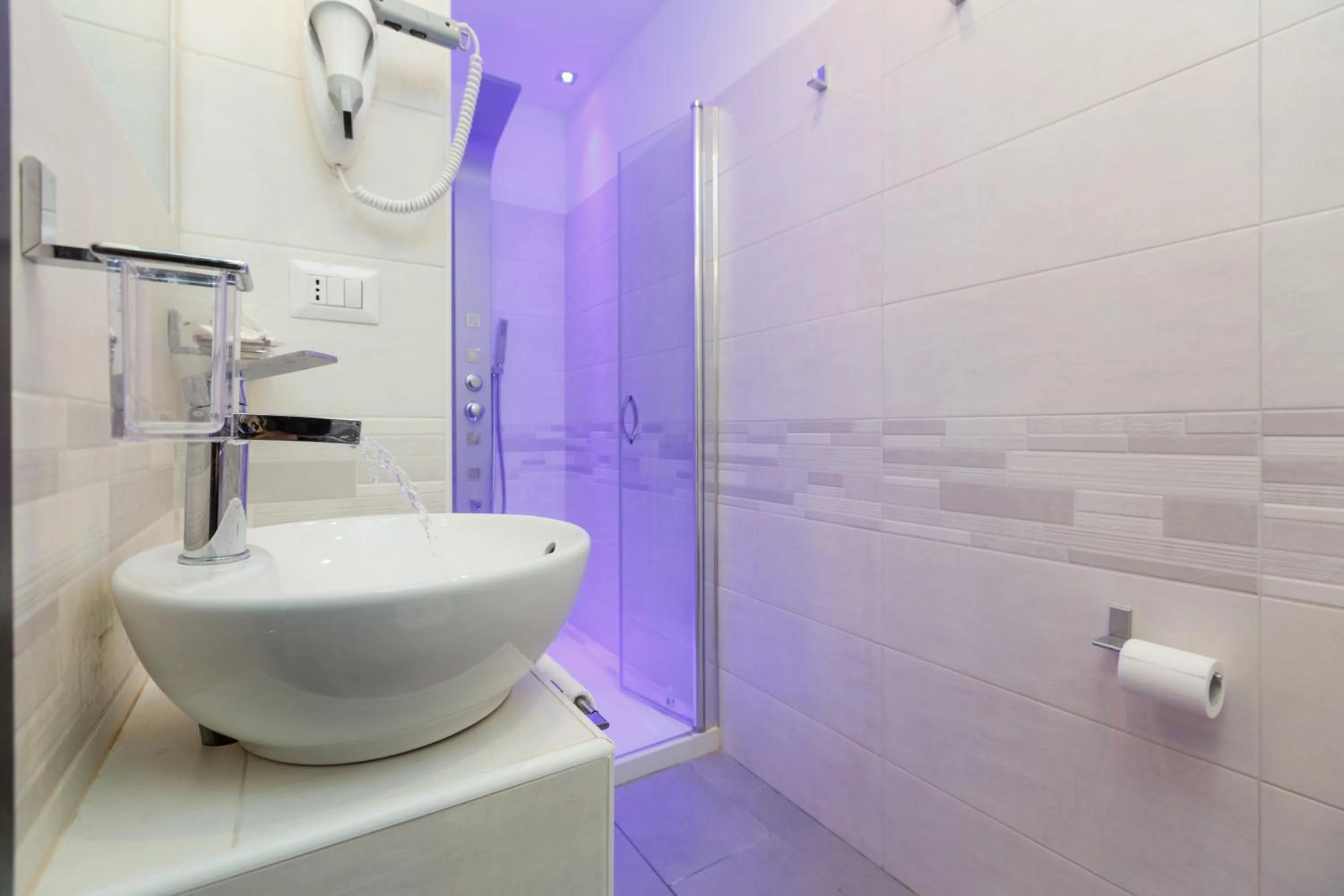 Shower in Domus Arena