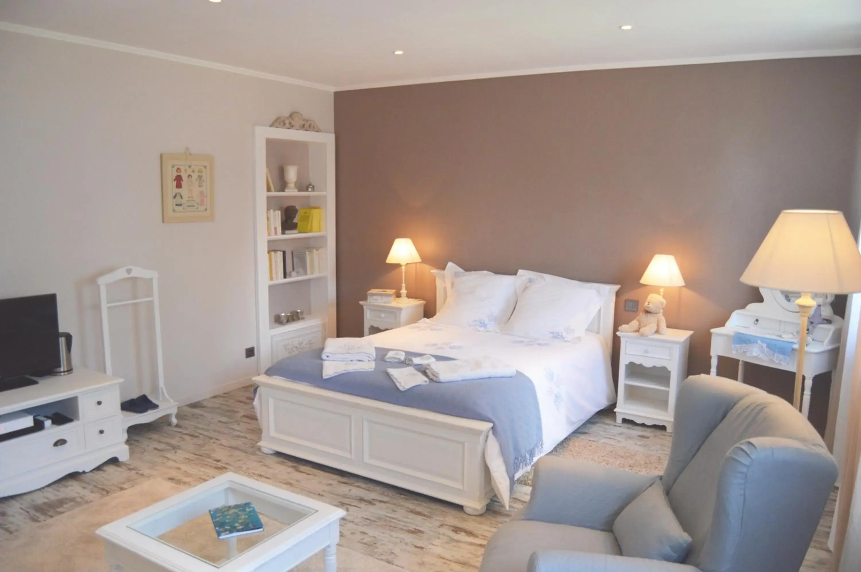 Family Room with Bathroom - single occupancy in Côté vignes Family Room with Bathroom - single occupancy in Côté vignes