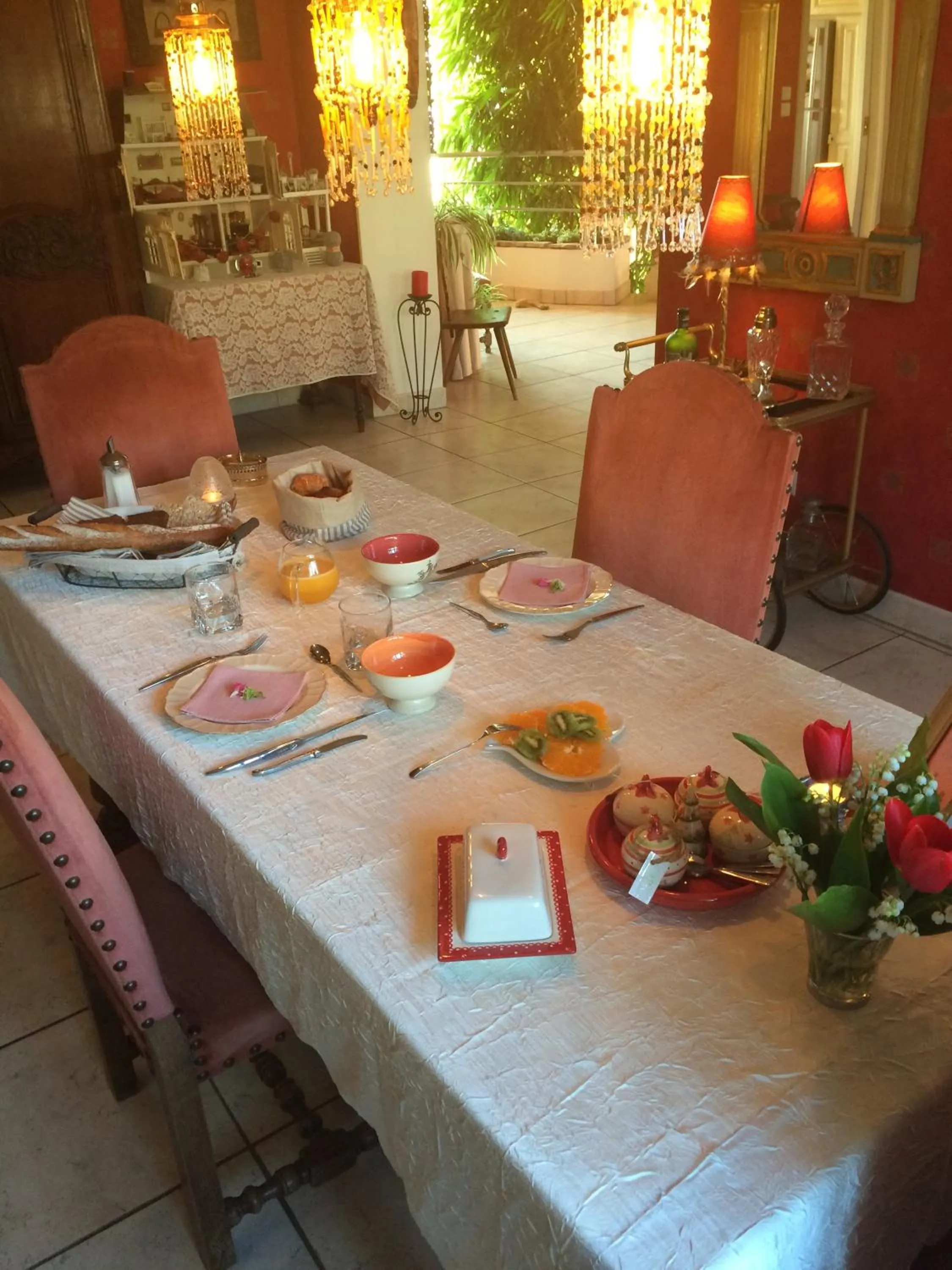 Continental breakfast in Côté vignes