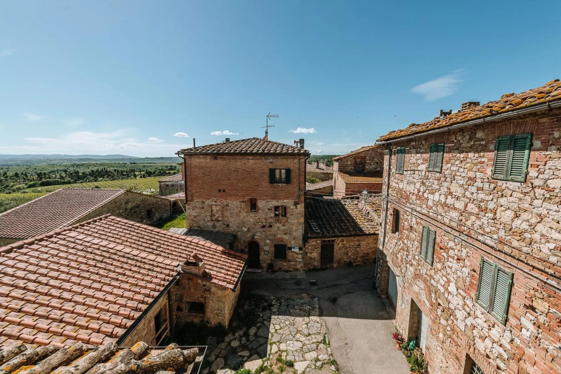 Inner courtyard view in Borgo Villa a Sesta