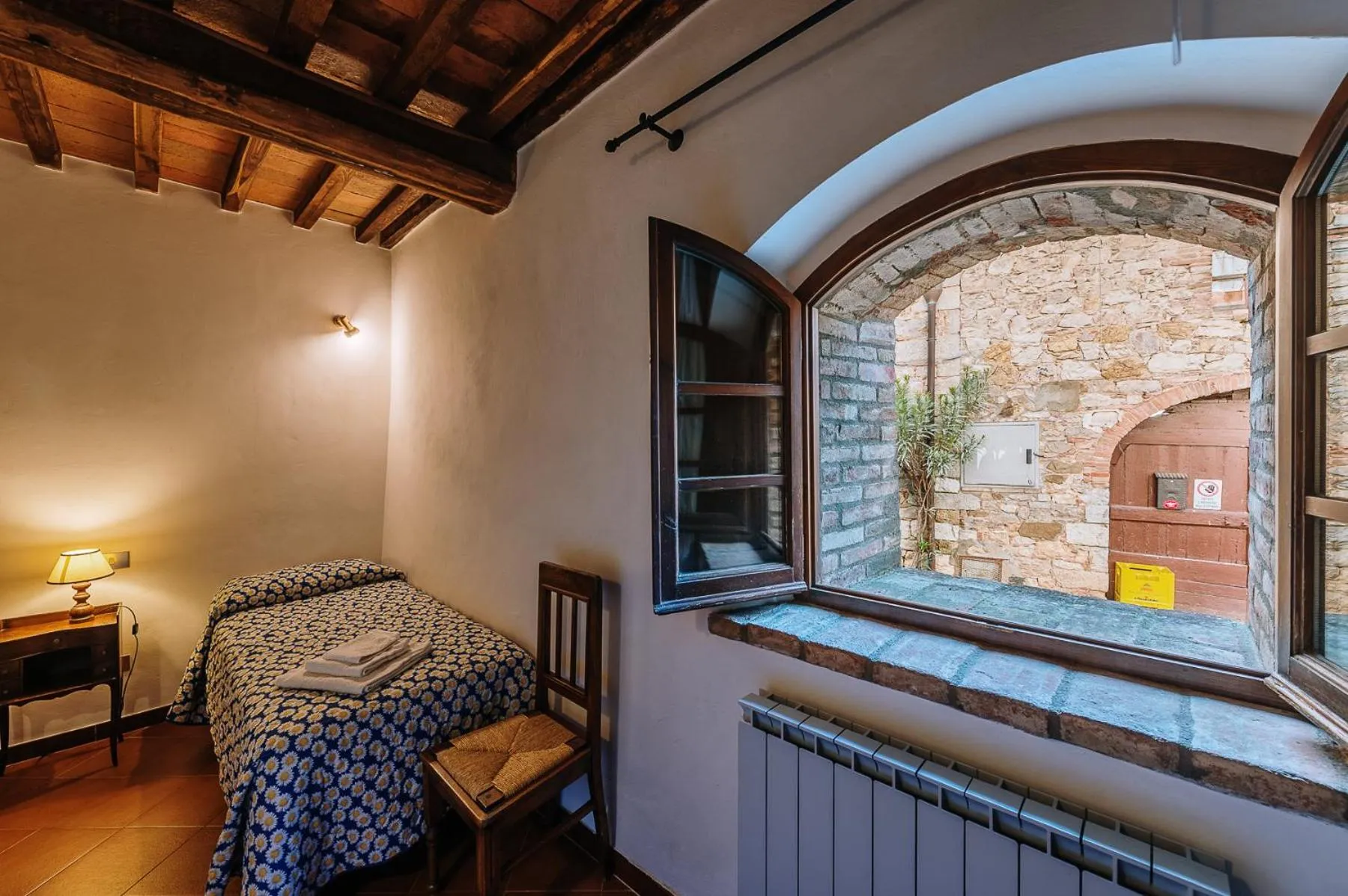 View (from property/room), Bed in Borgo Villa a Sesta