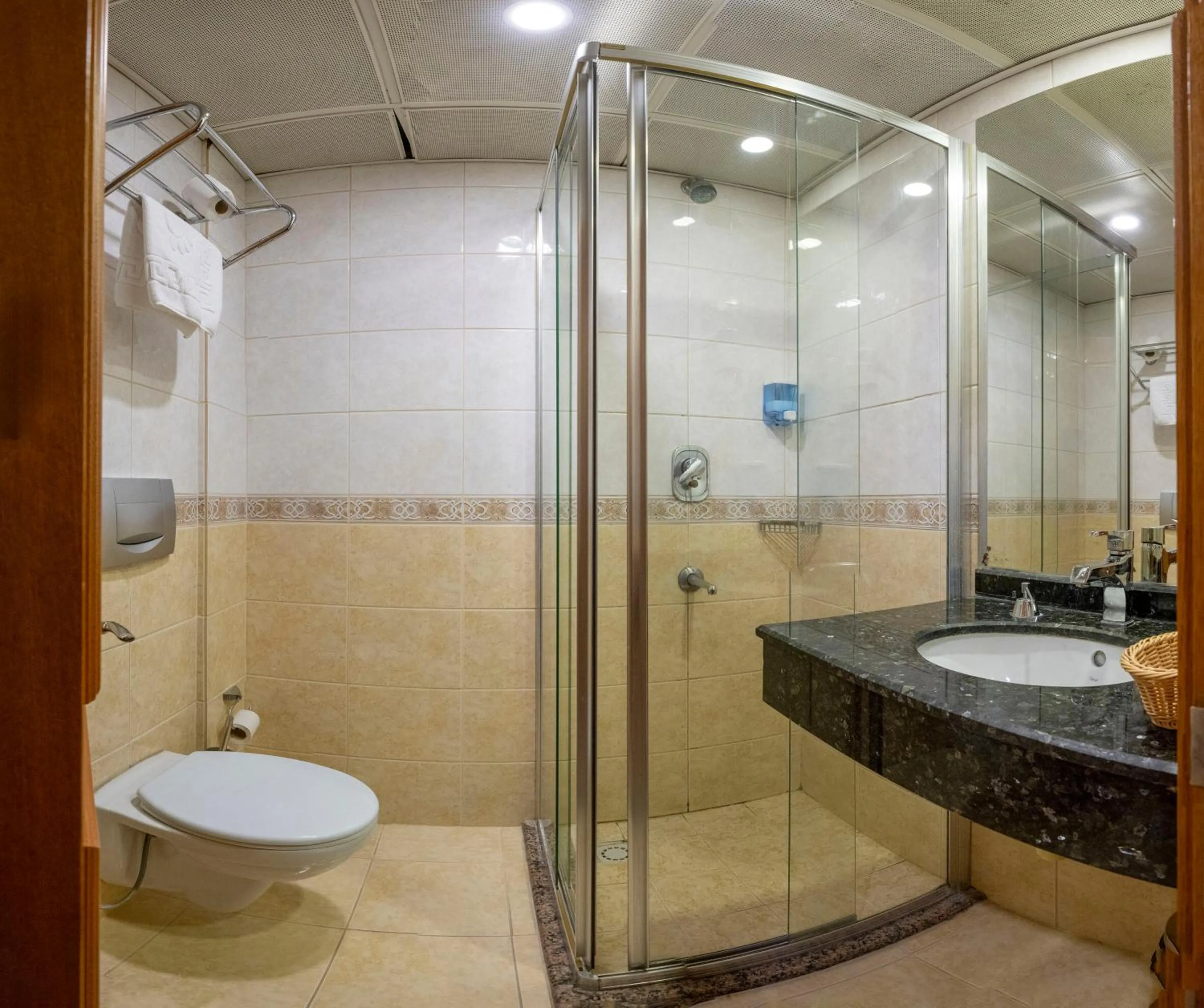 Shower in Dalan Otel