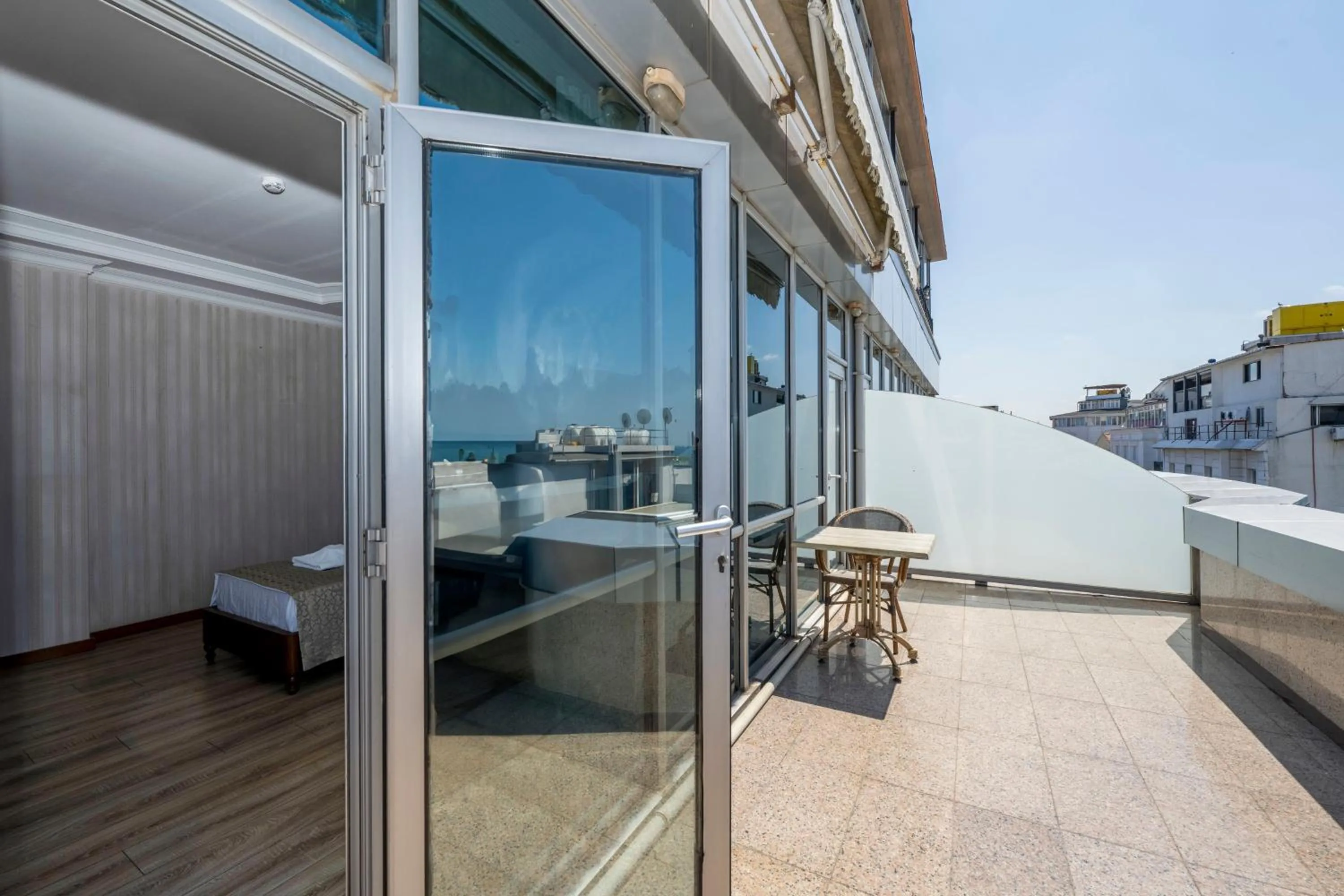 Balcony/Terrace in Dalan Otel