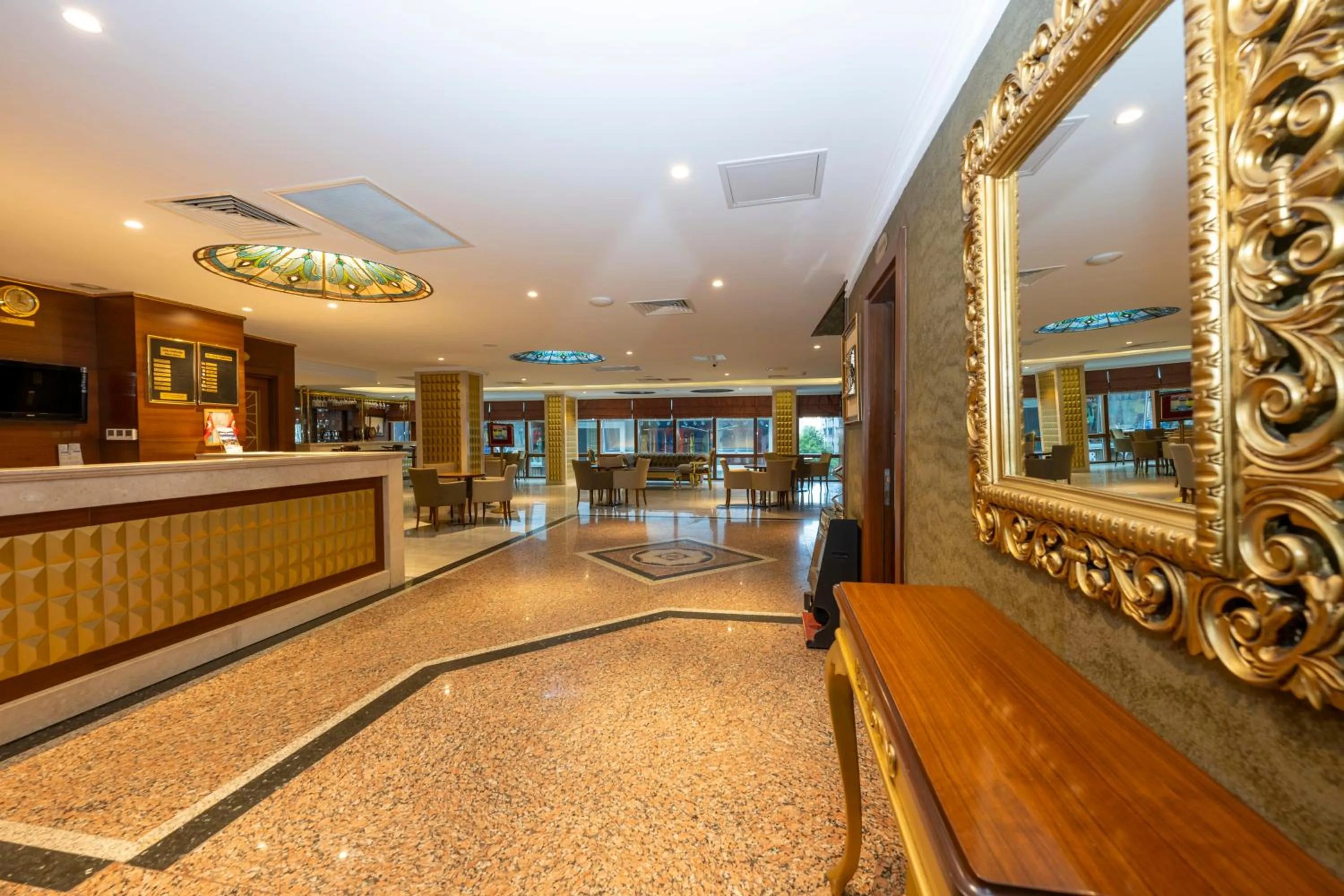 Communal lounge/ TV room in Dalan Otel