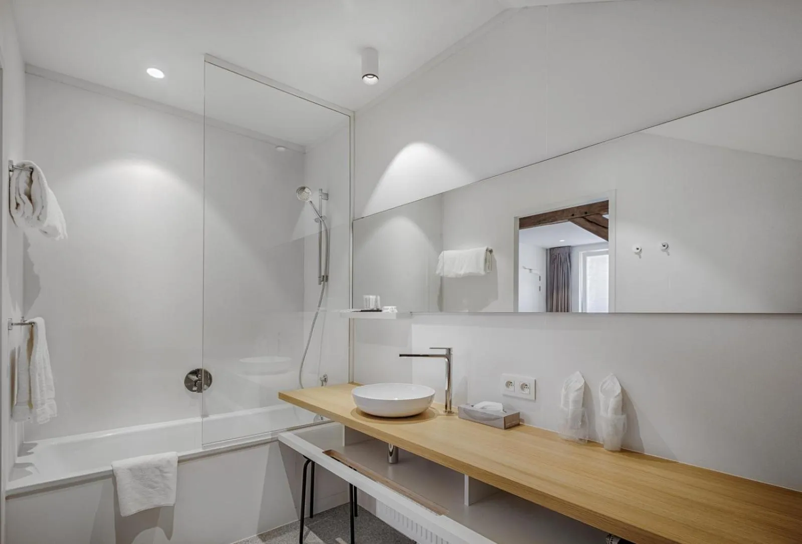 Shower in Hotel Bourgoensch Hof