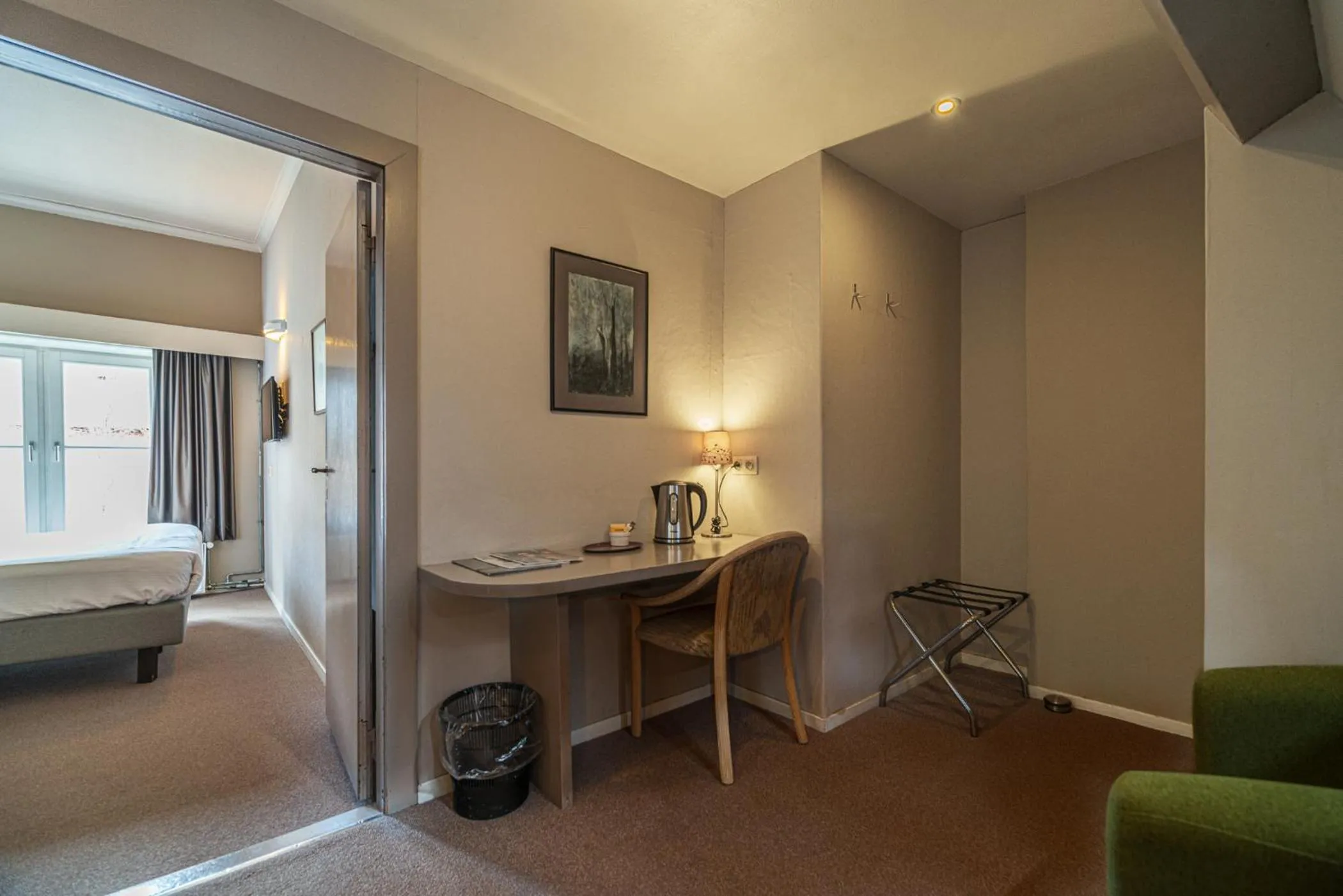 hair dresser, Bed in Hotel Bourgoensch Hof