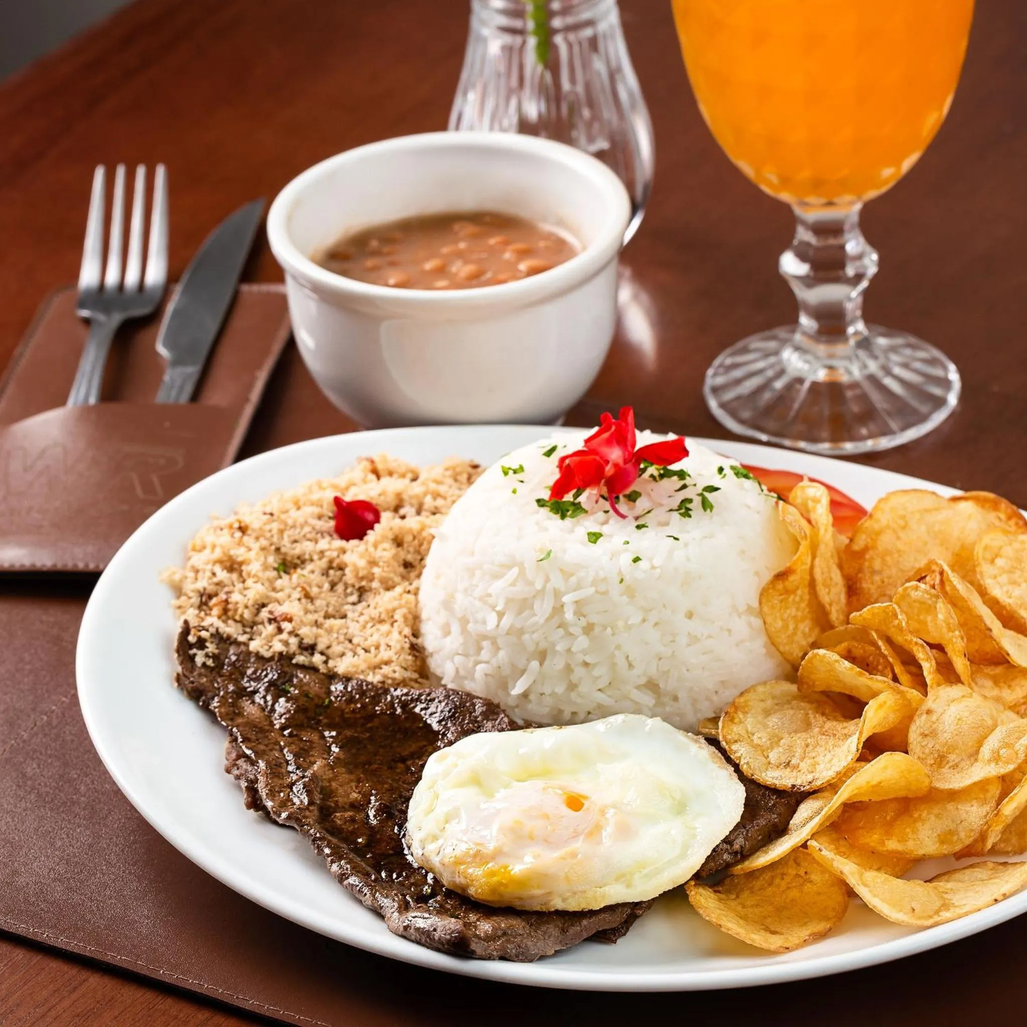 Restaurant/places to eat in WR Confort Hotel Campo Grande