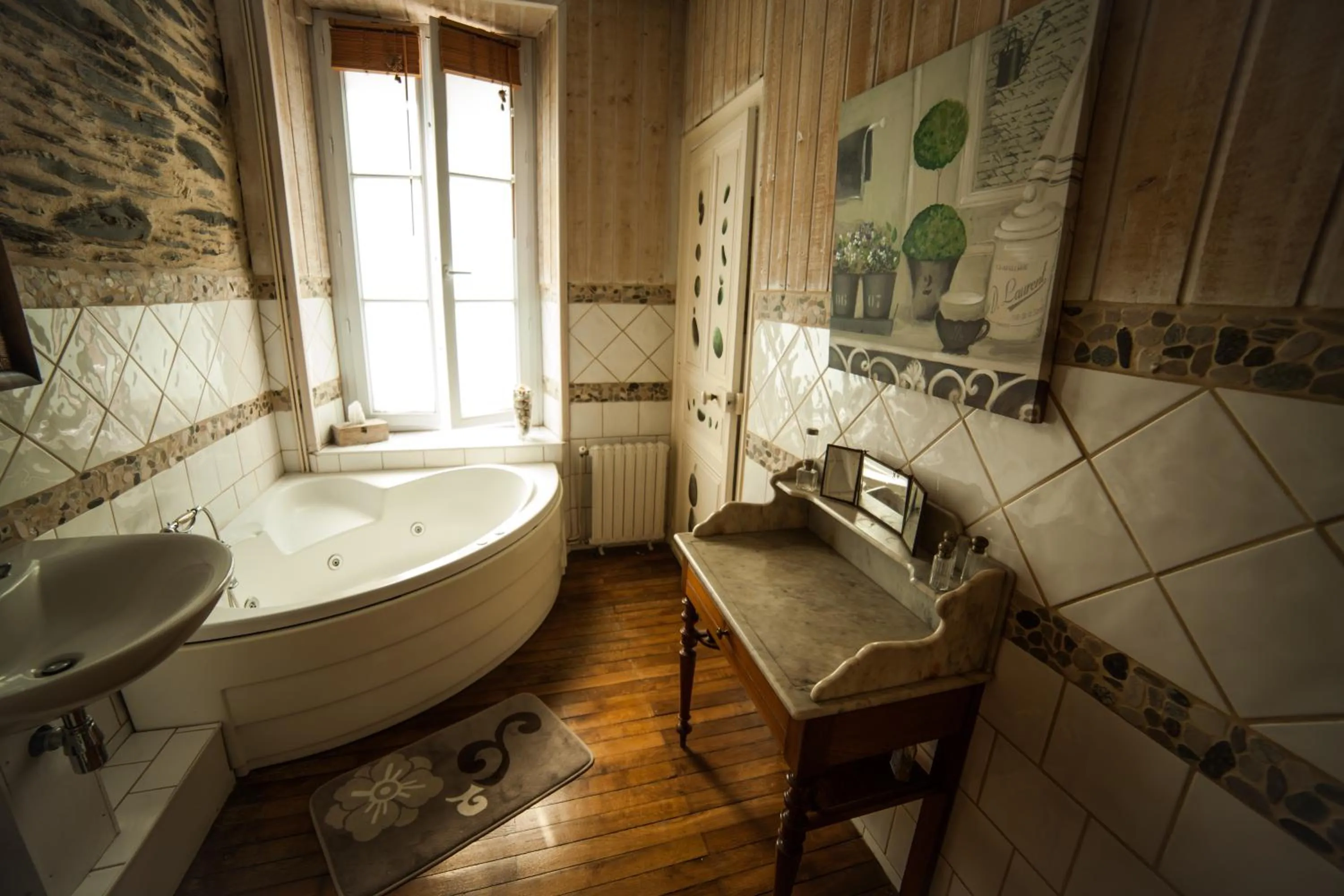 Bathroom in La Pause Angevine