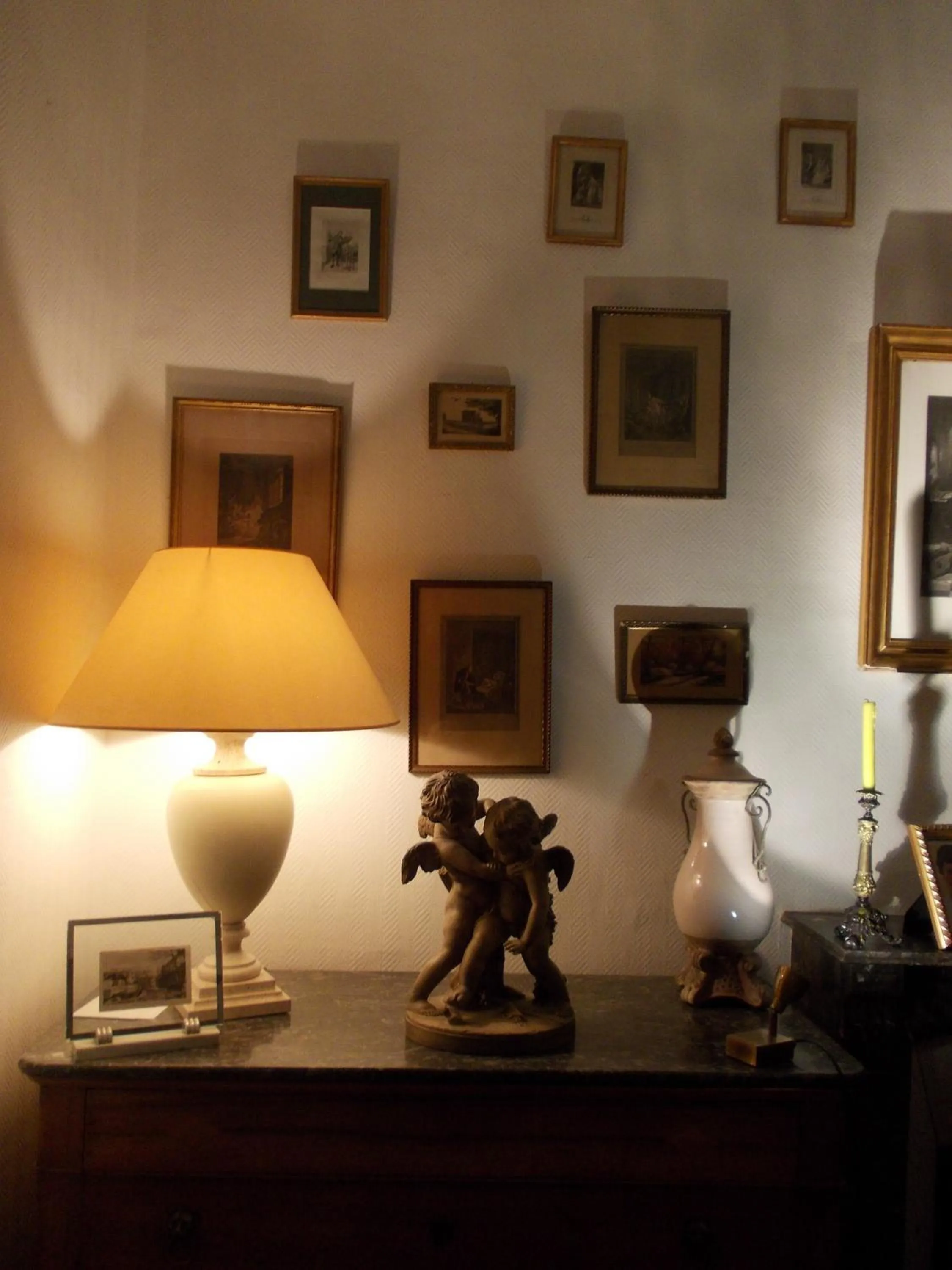 Dining area in La Pause Angevine