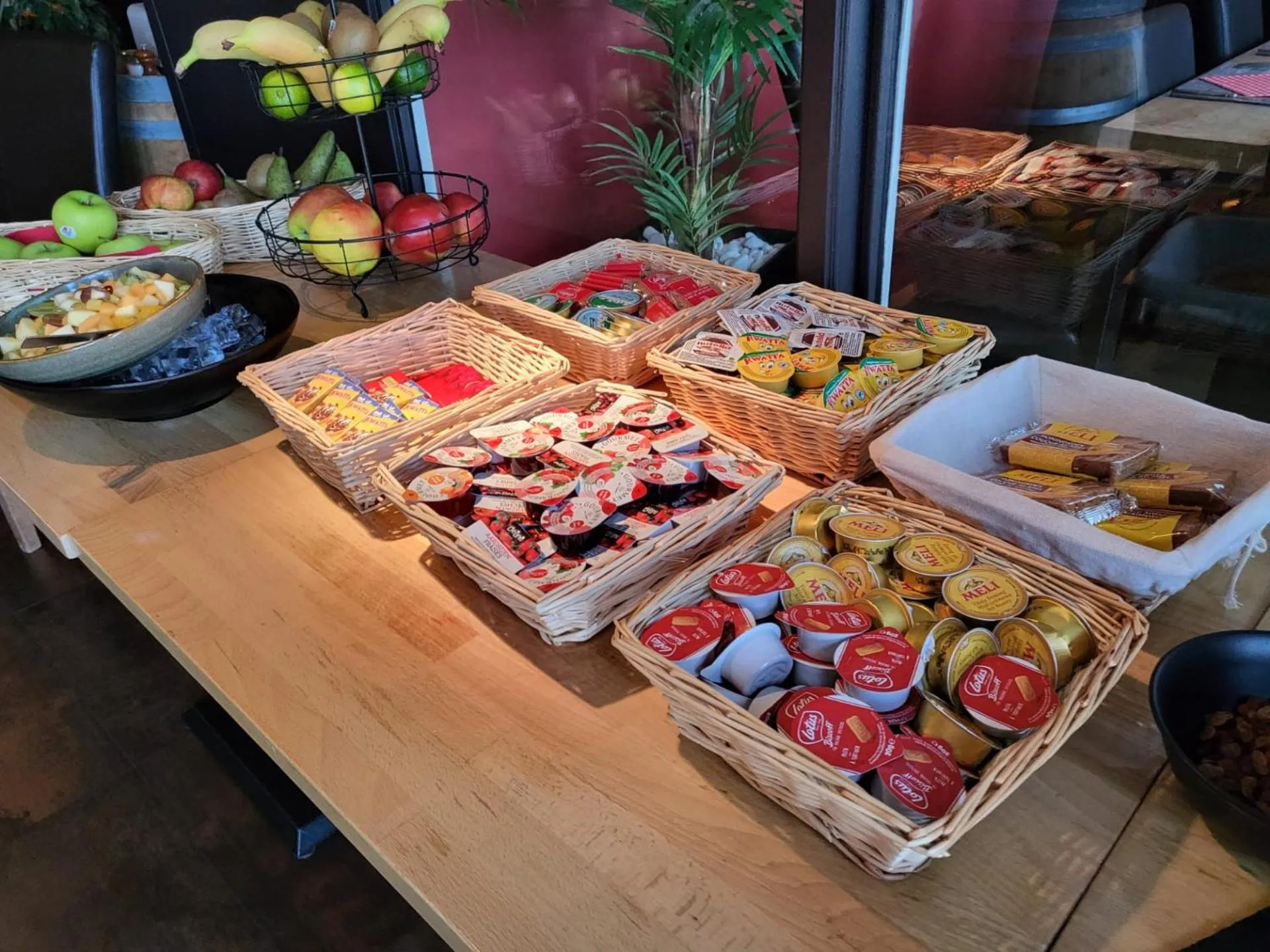 Breakfast in Le 1815