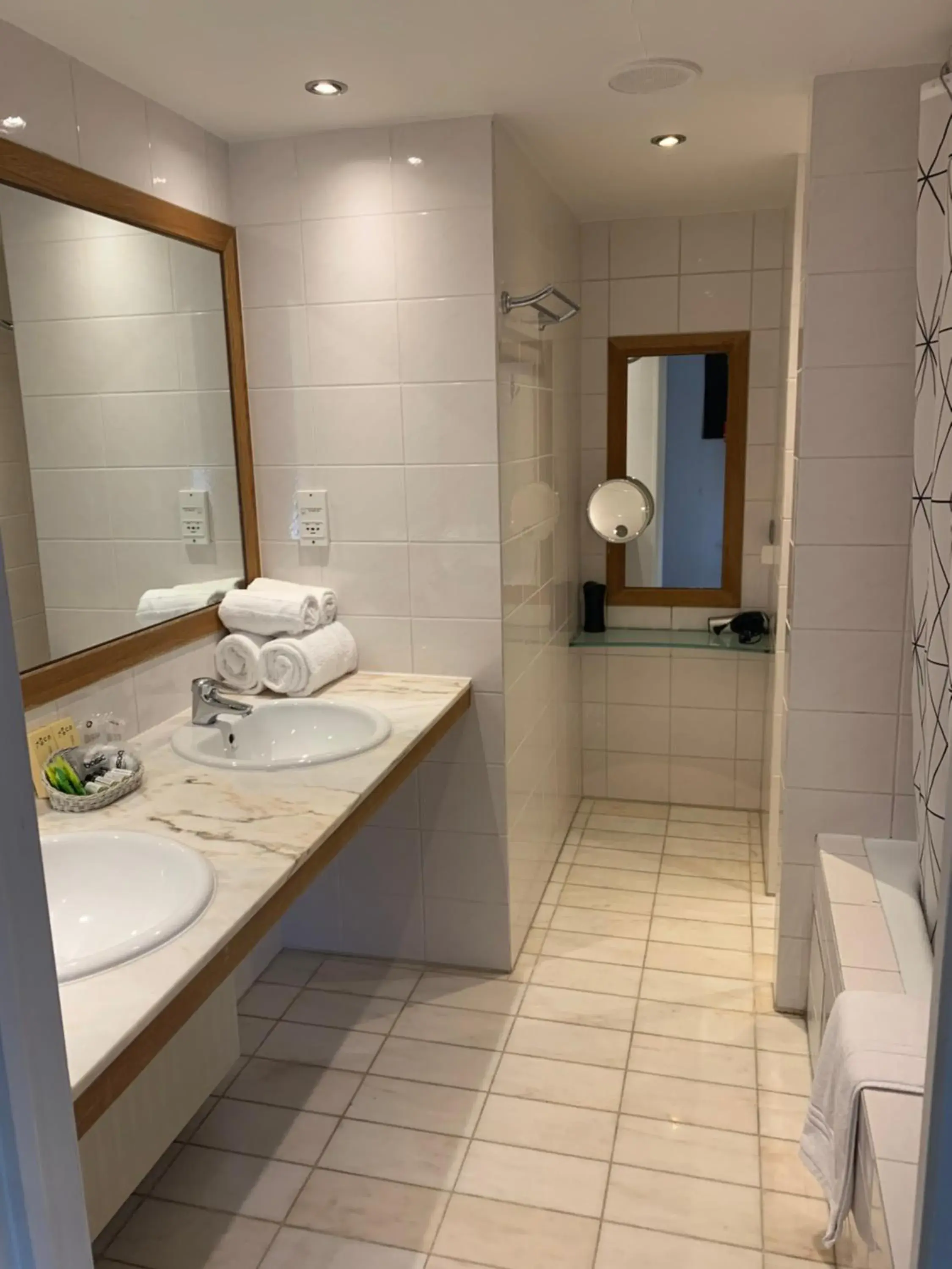 Family Room in Le 1815 Family Room in Le 1815