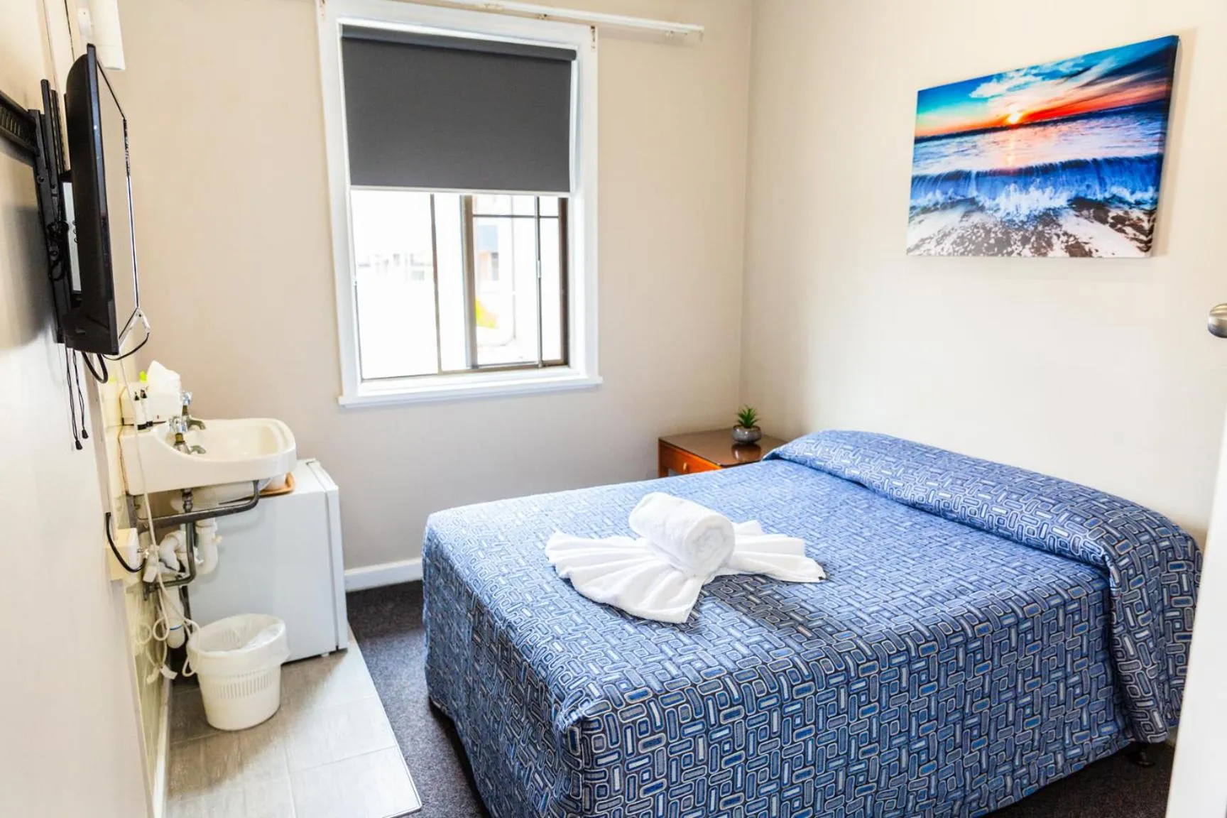 Bed in Lakes and Ocean Hotel Forster