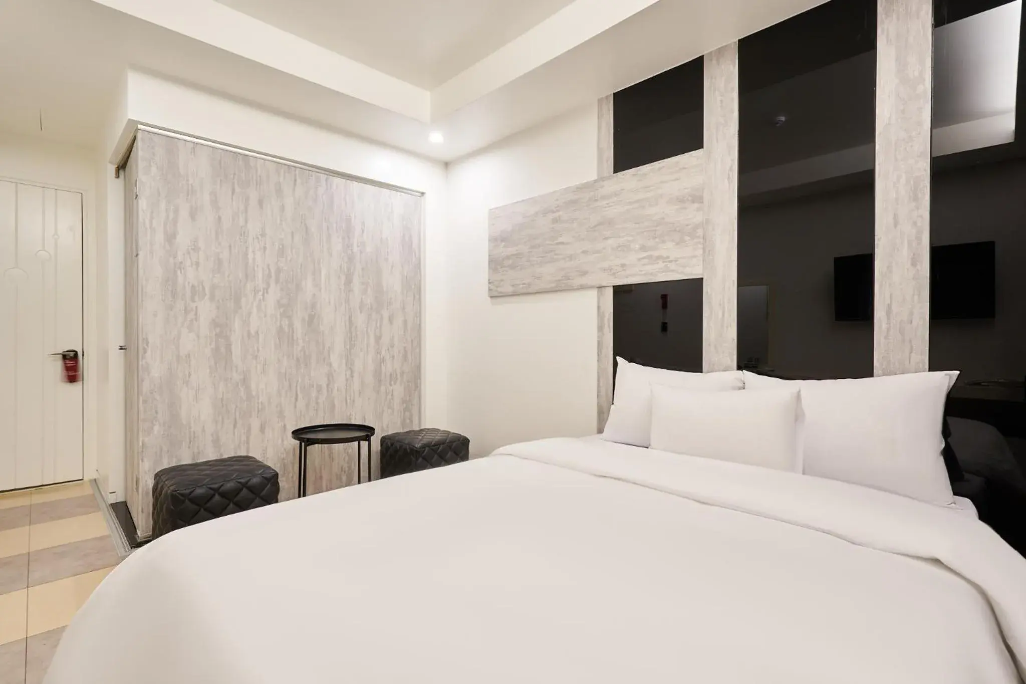 Standard Double Room in Show Hotel Standard Double Room in Show Hotel