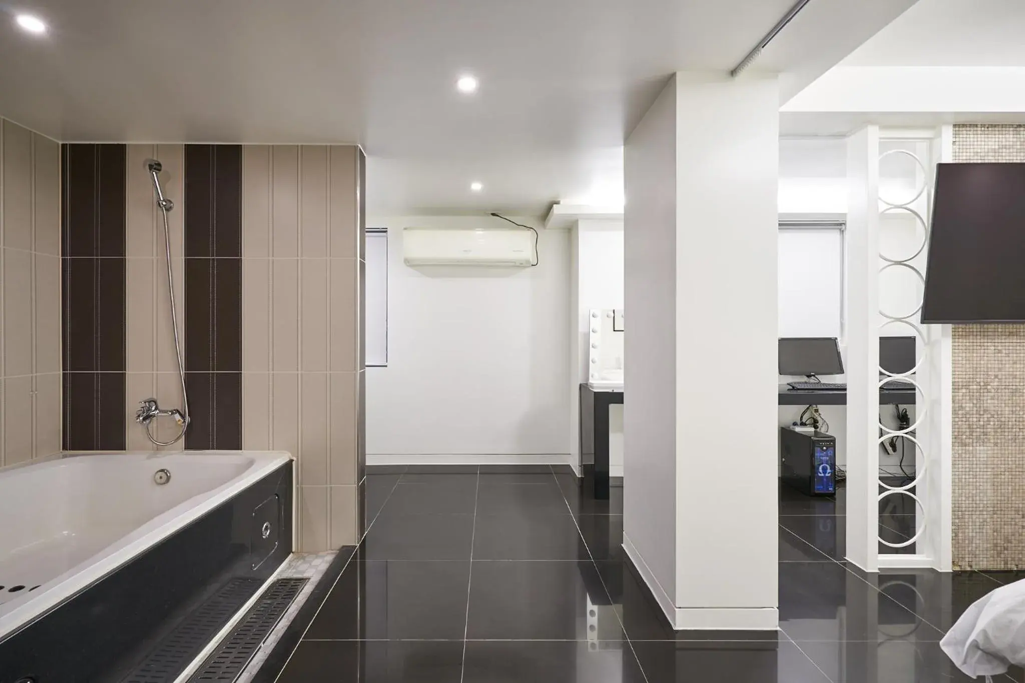 Superior Double Room in Show Hotel Superior Double Room in Show Hotel