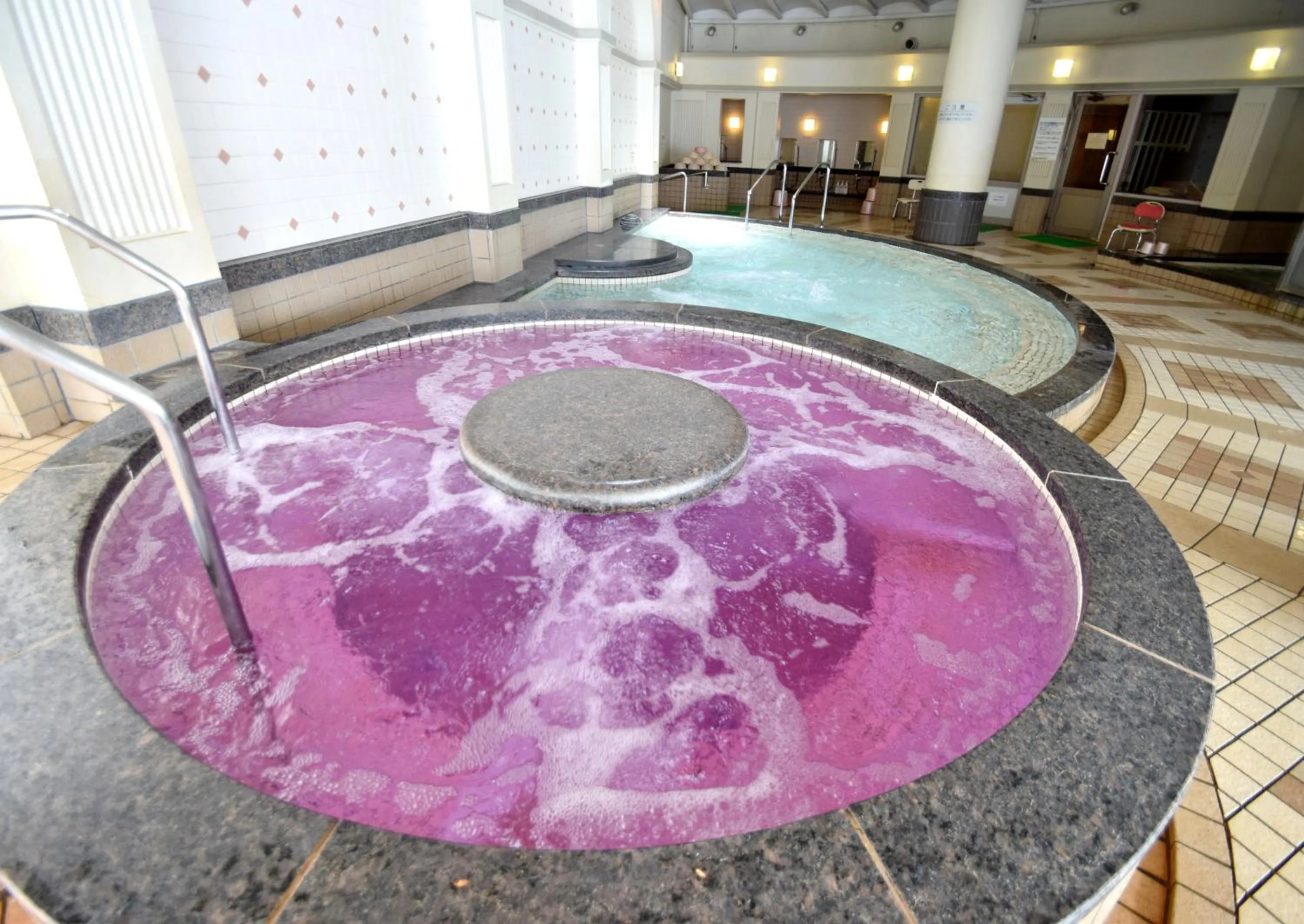 Hot Spring Bath in Kobe Hotel Fruit Flower