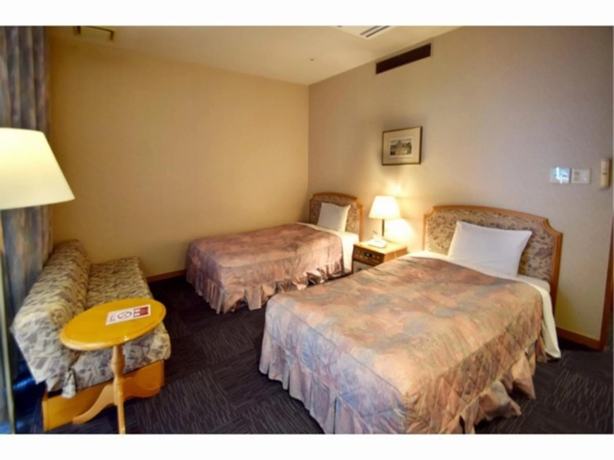 Bed in Kobe Hotel Fruit Flower